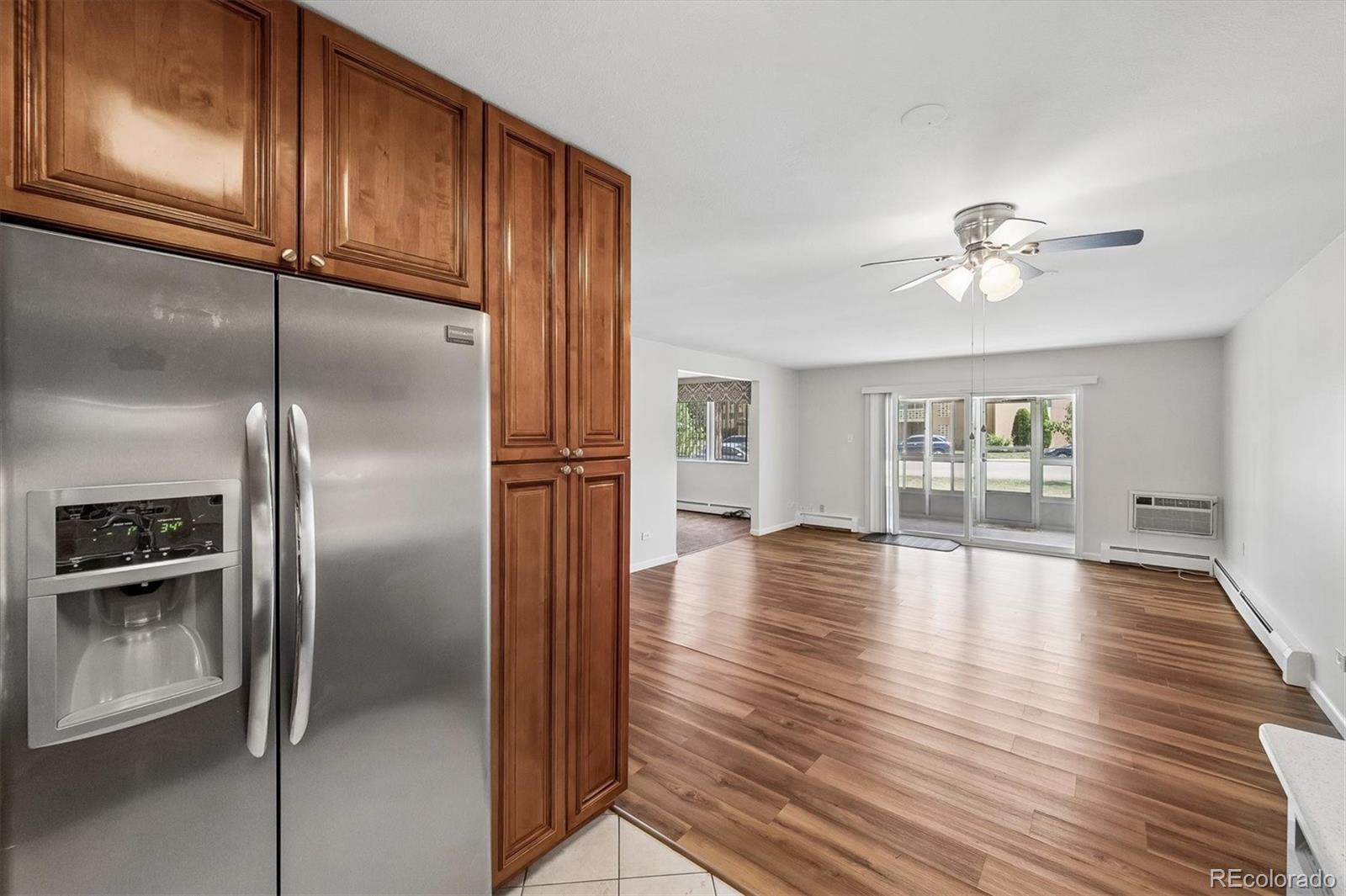 MLS Image #4 for 755 s clinton street 6a,denver, Colorado