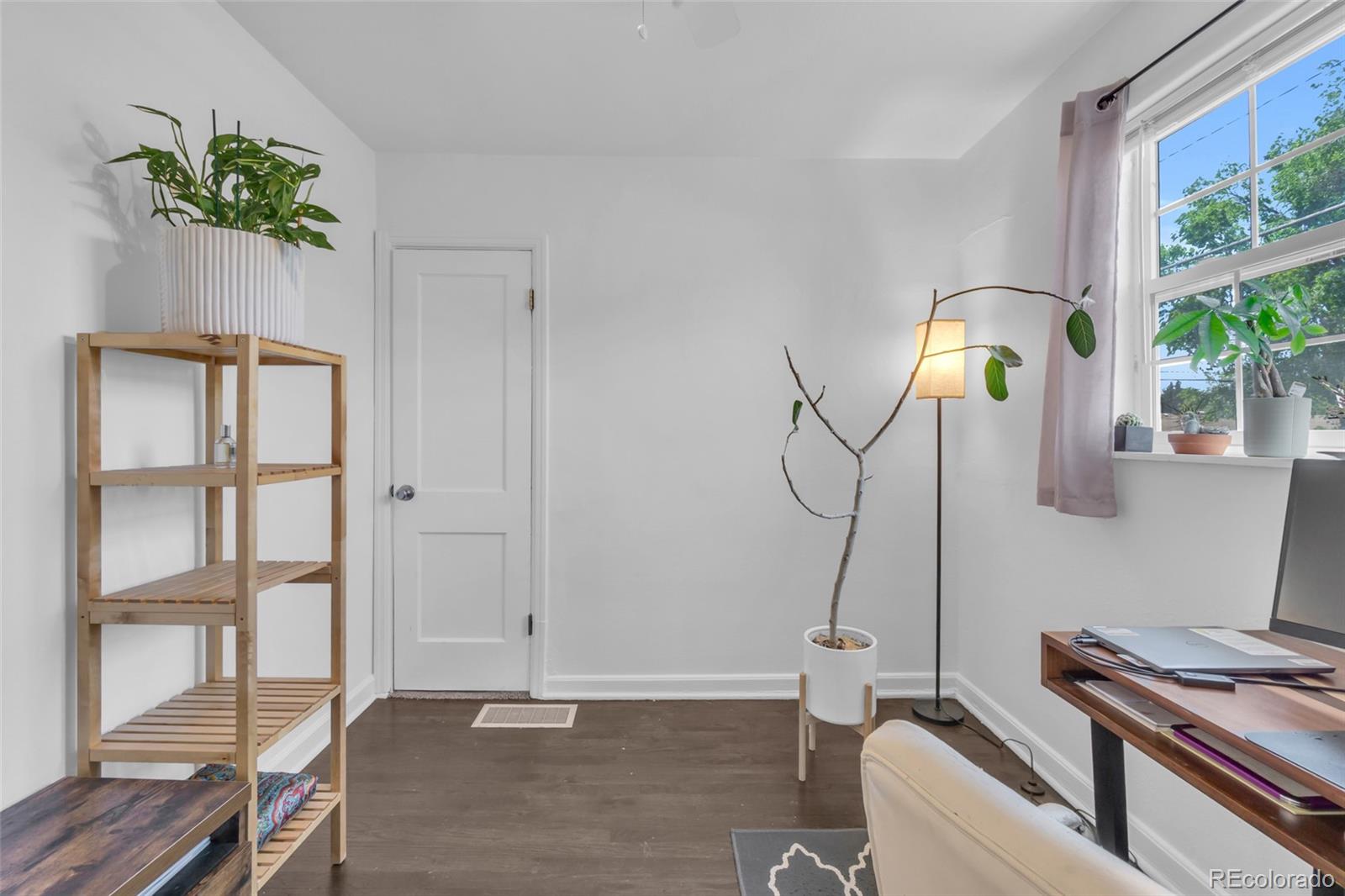 MLS Image #11 for 790 s eliot street,denver, Colorado