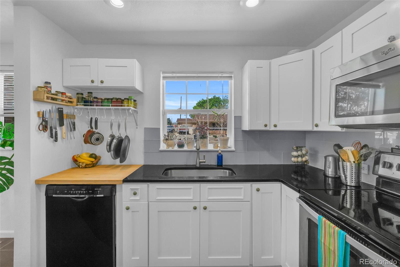 MLS Image #8 for 790 s eliot street,denver, Colorado