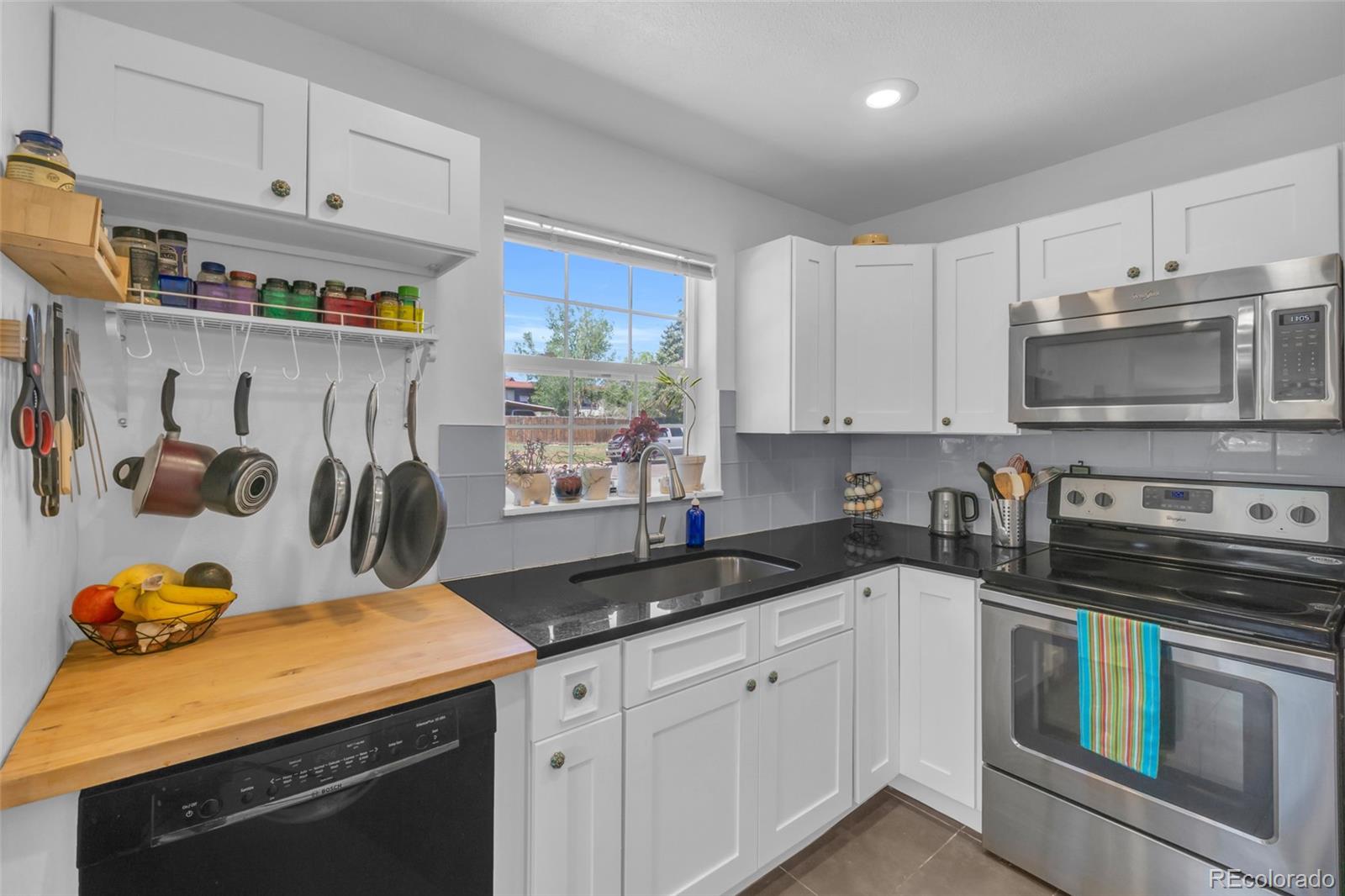 MLS Image #9 for 790 s eliot street,denver, Colorado