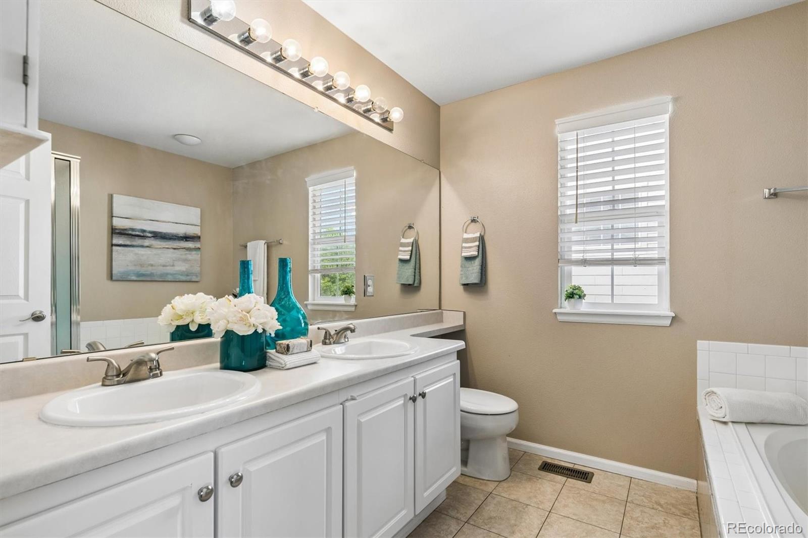 MLS Image #18 for 5652 s yakima way,aurora, Colorado