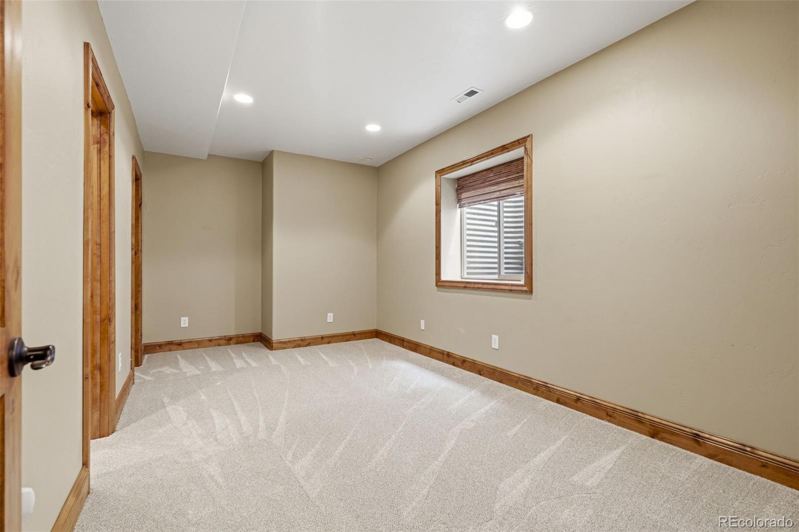 MLS Image #32 for 2196 s washington street,denver, Colorado