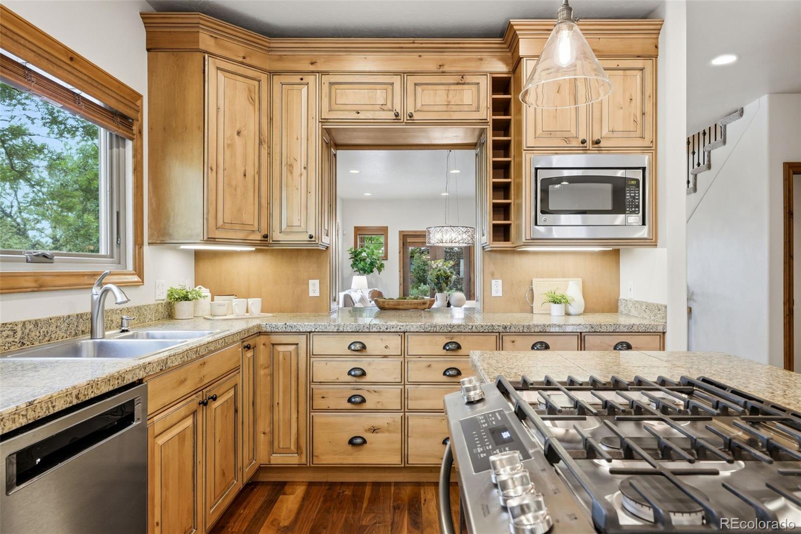 MLS Image #9 for 2196 s washington street,denver, Colorado