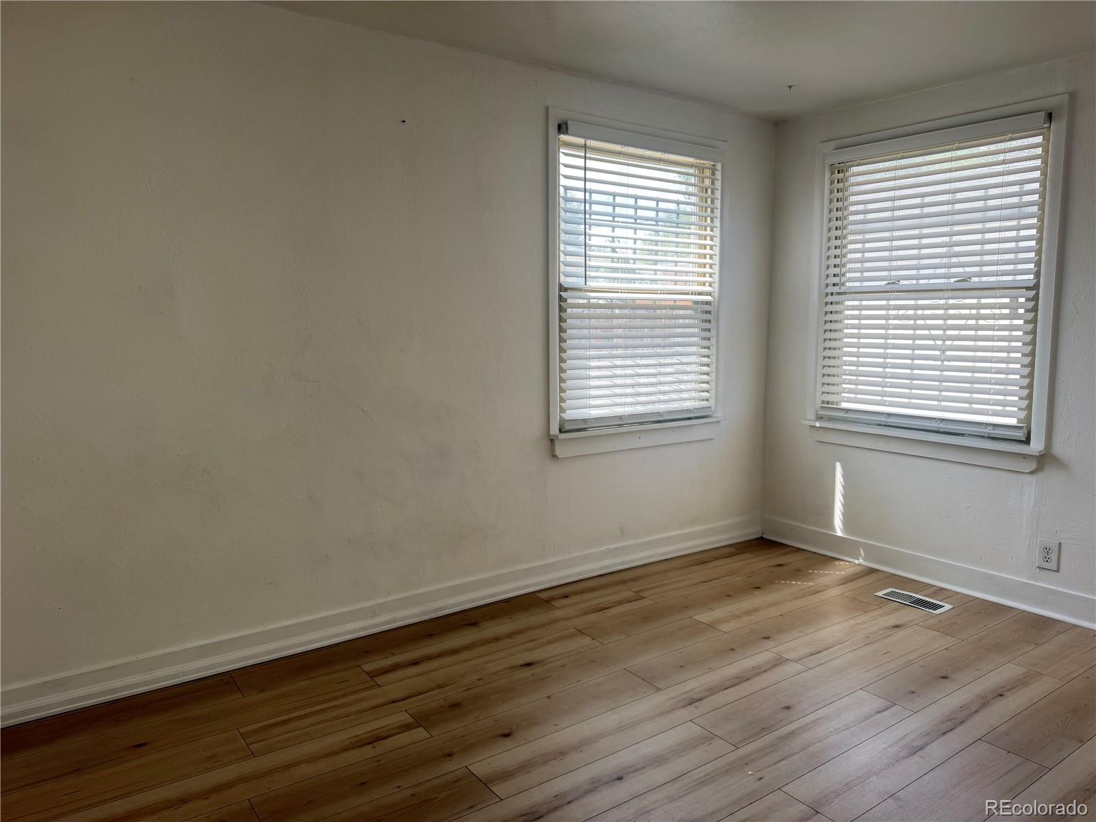 MLS Image #7 for 3837 w bayaud avenue,denver, Colorado