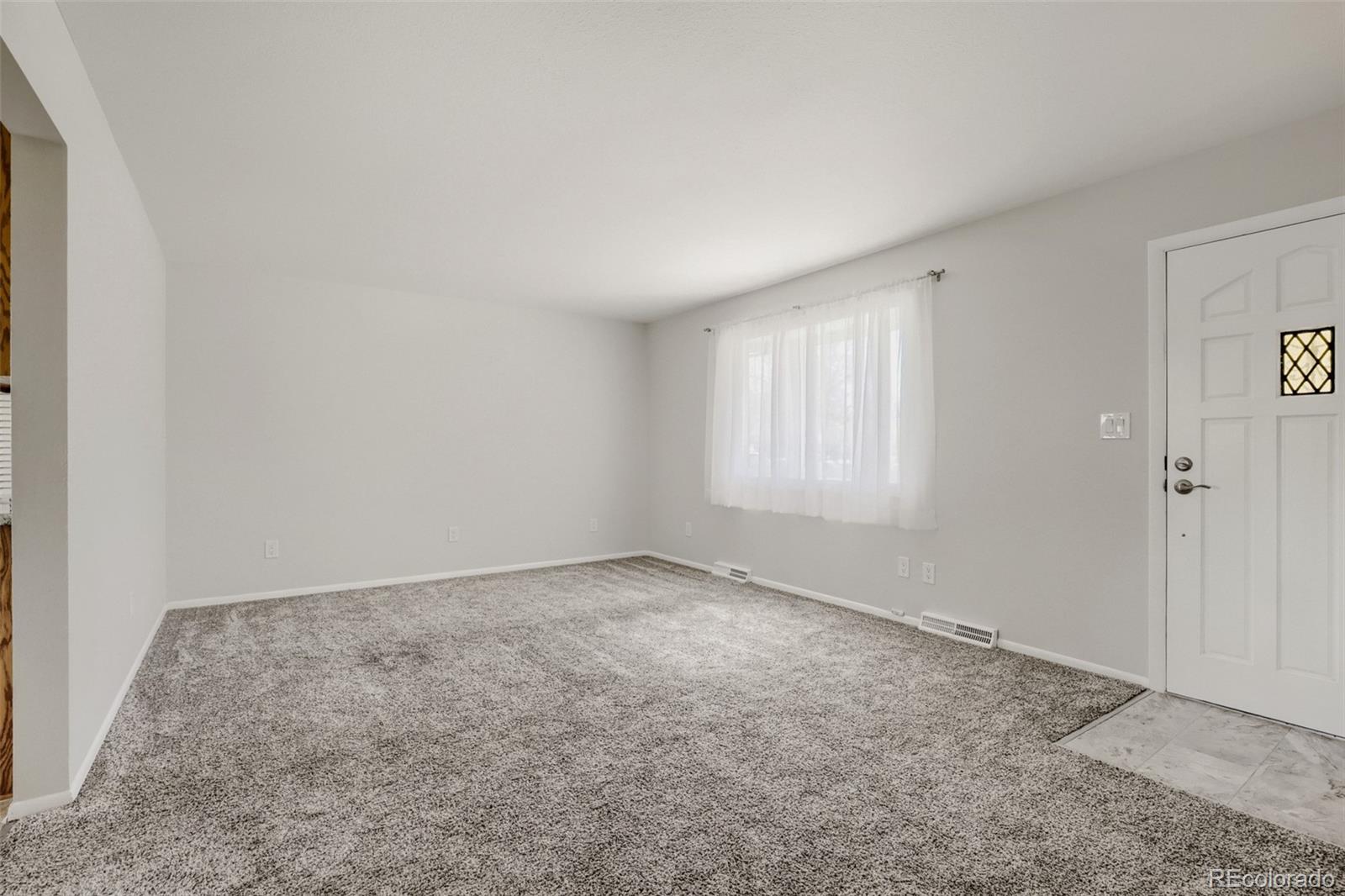 MLS Image #3 for 1182  nucla street,aurora, Colorado