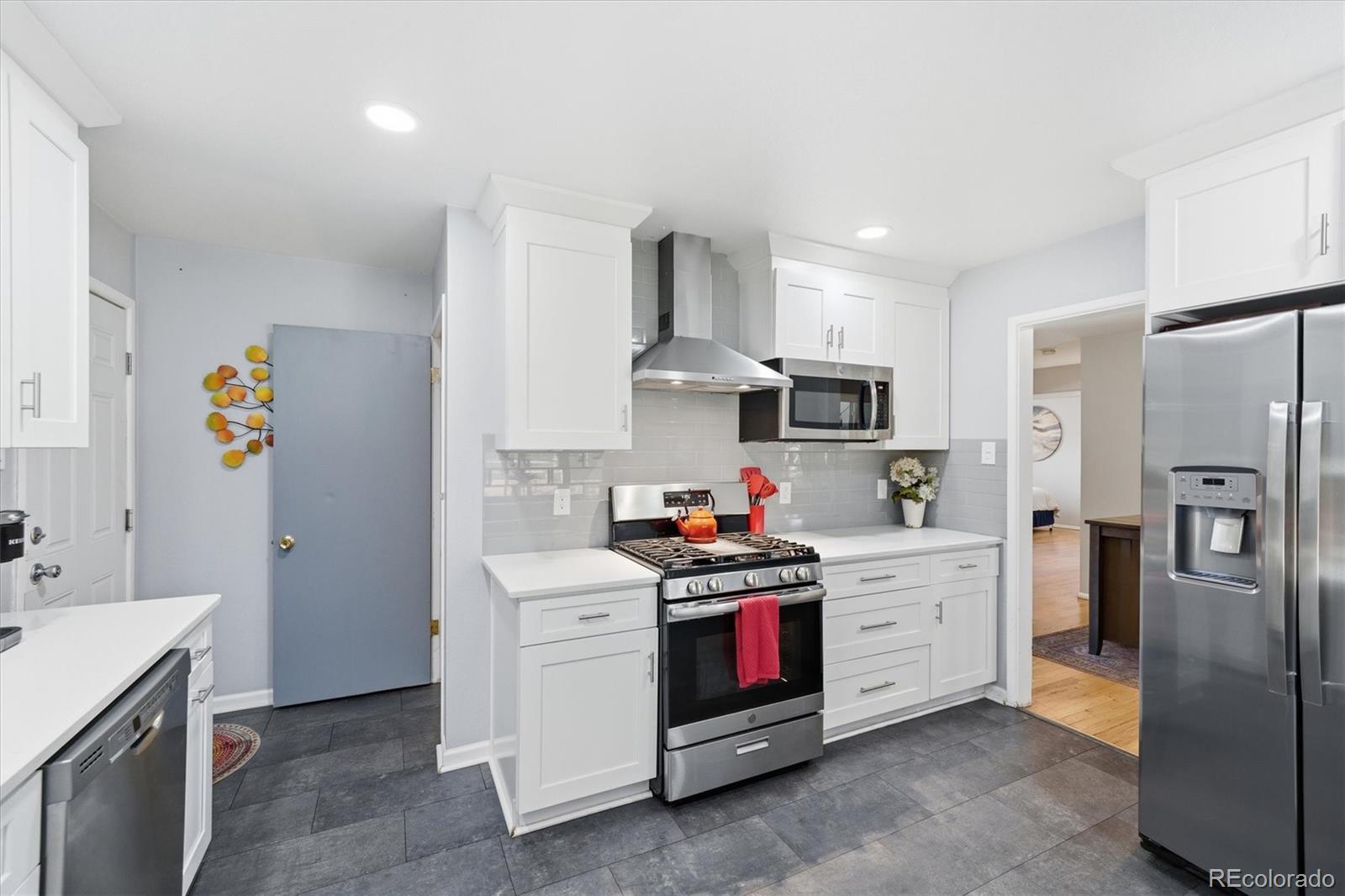 MLS Image #35 for 2955 s zurich court,denver, Colorado