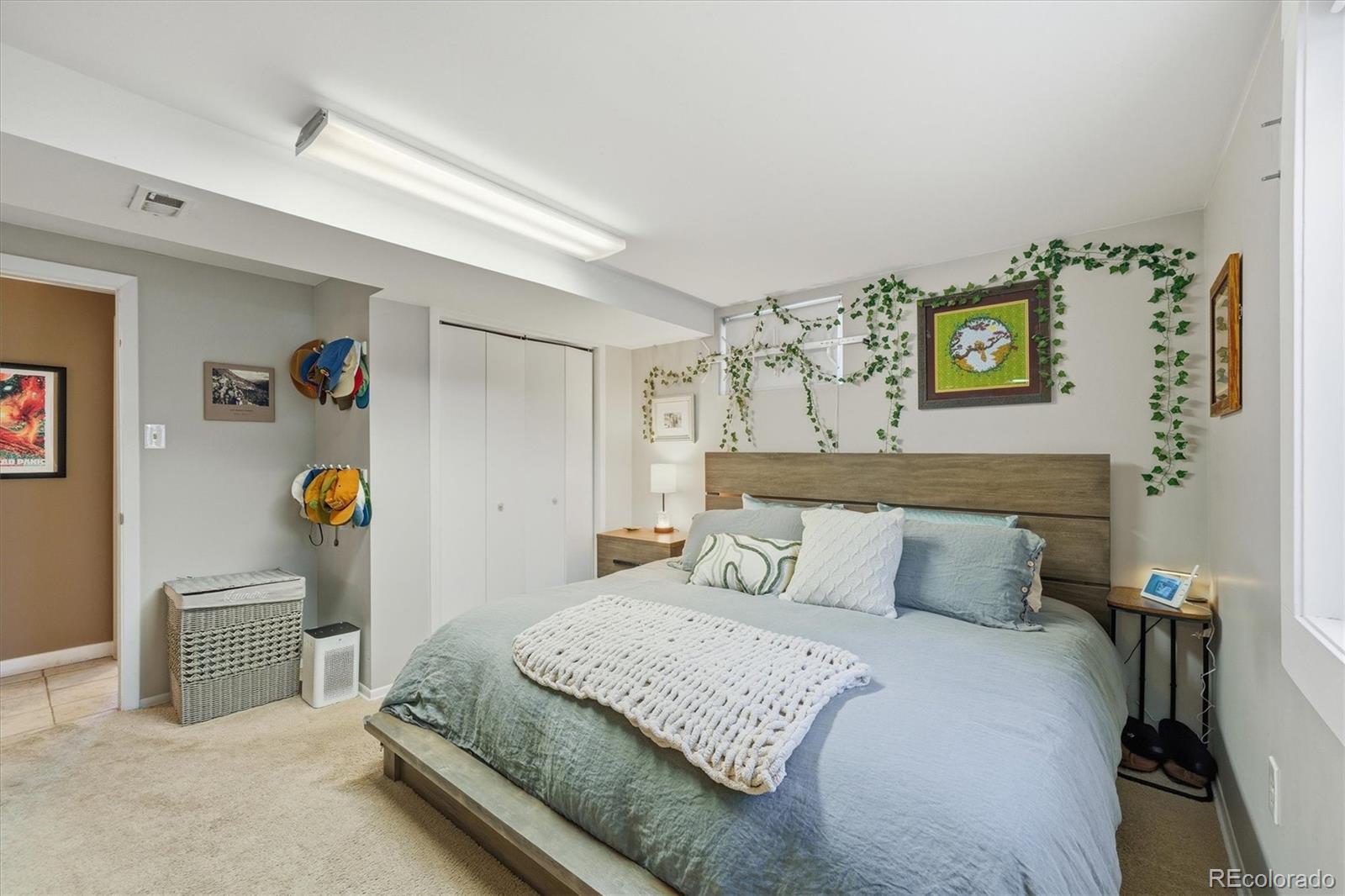 MLS Image #9 for 2955 s zurich court,denver, Colorado