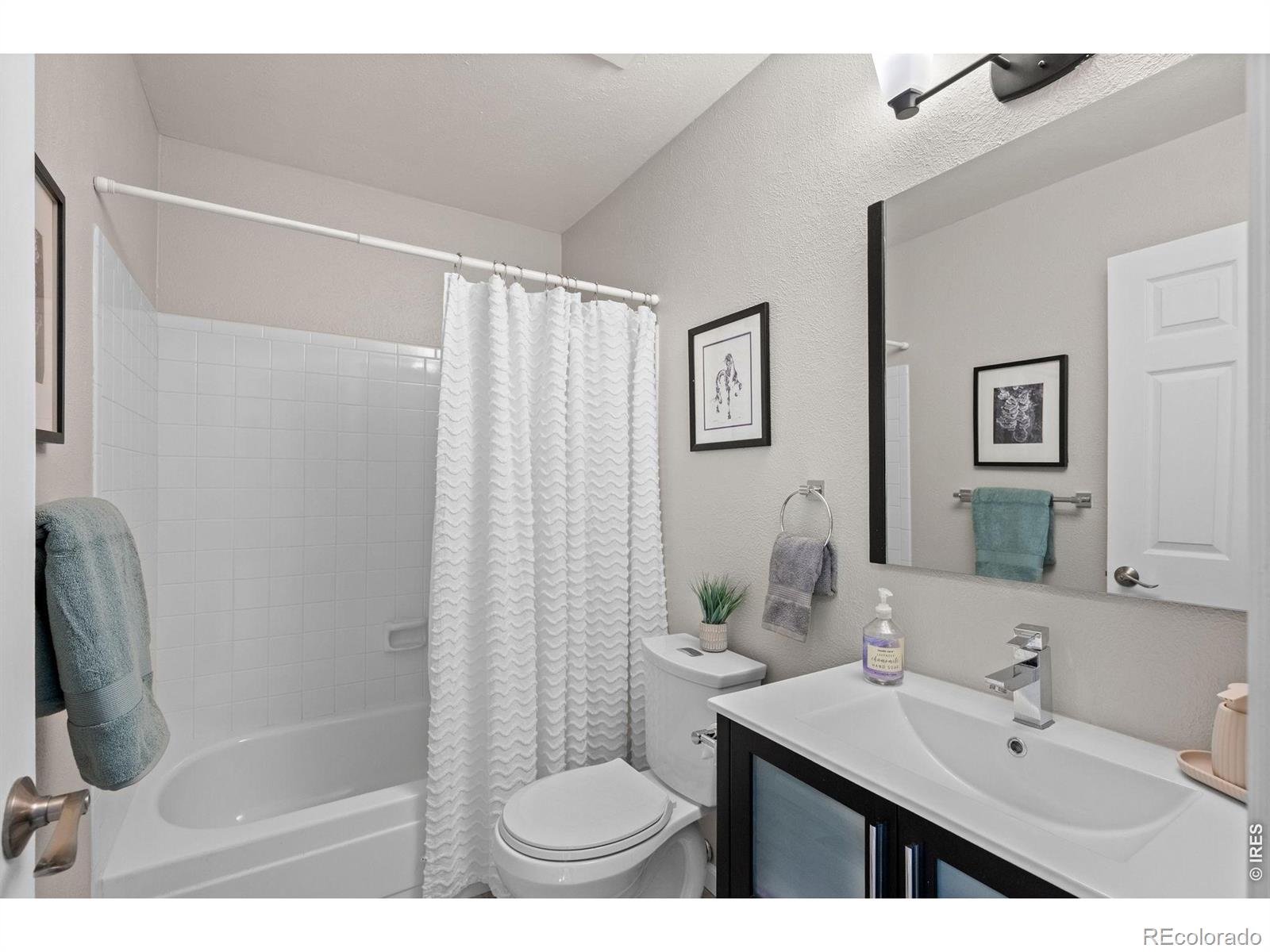 MLS Image #18 for 13872 e linvale place,aurora, Colorado