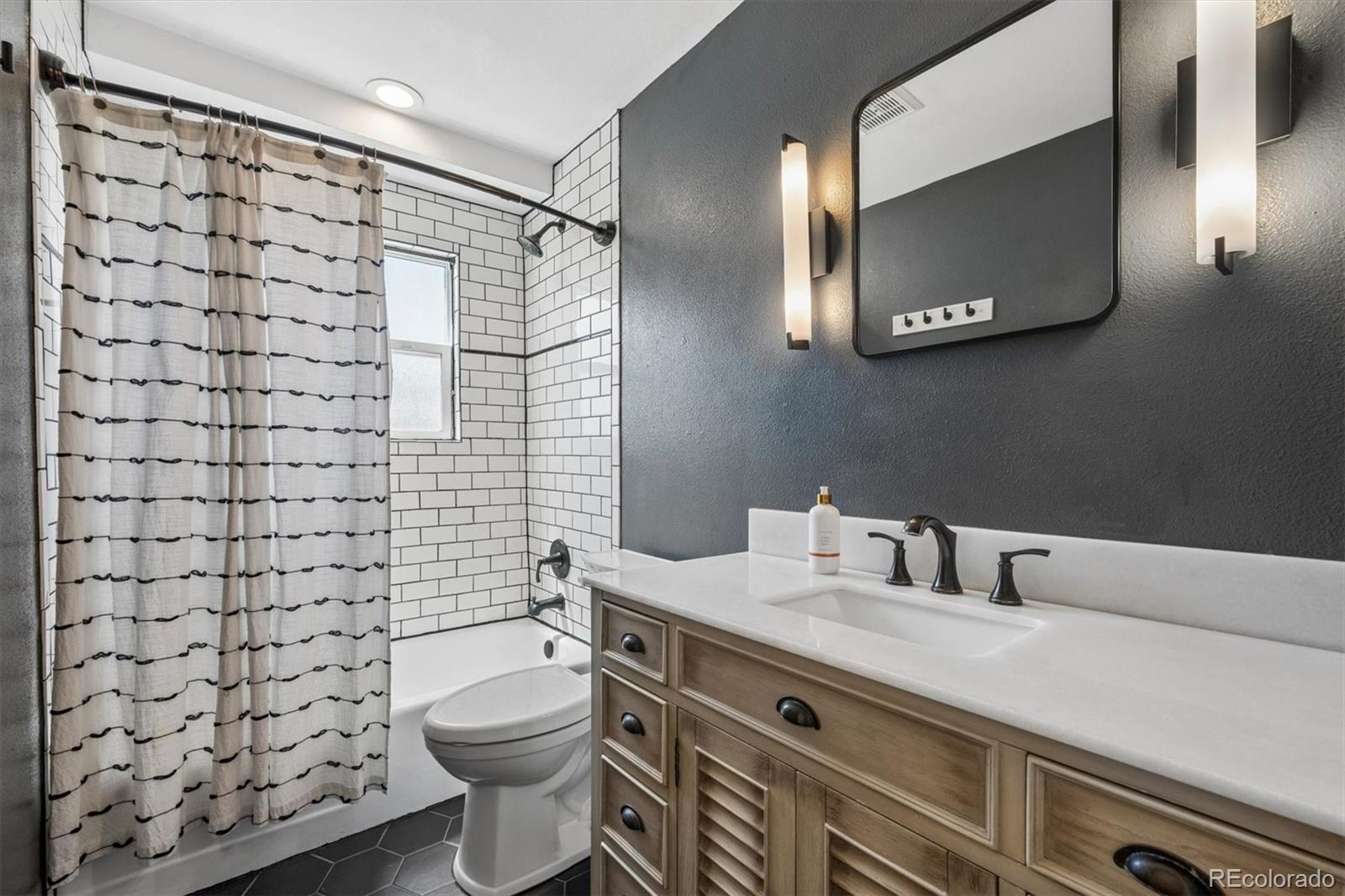 MLS Image #16 for 1885 w berkeley place,denver, Colorado