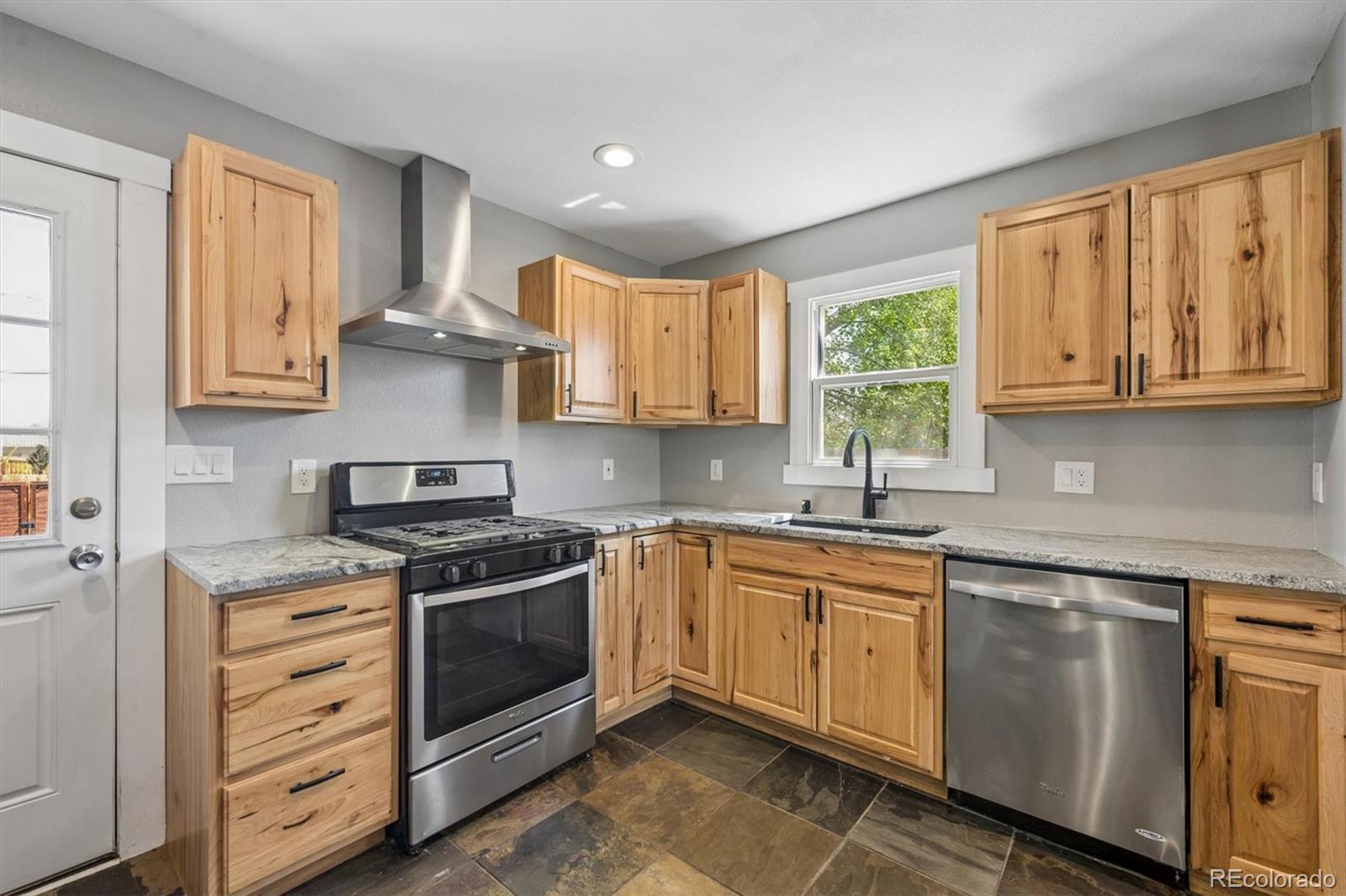 MLS Image #4 for 1885 w berkeley place,denver, Colorado