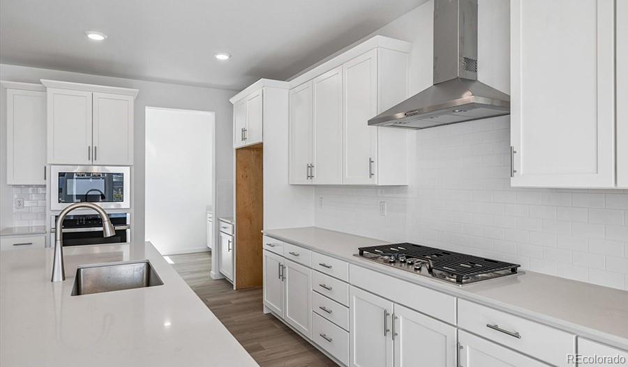 MLS Image #6 for 6398  steppes way,loveland, Colorado