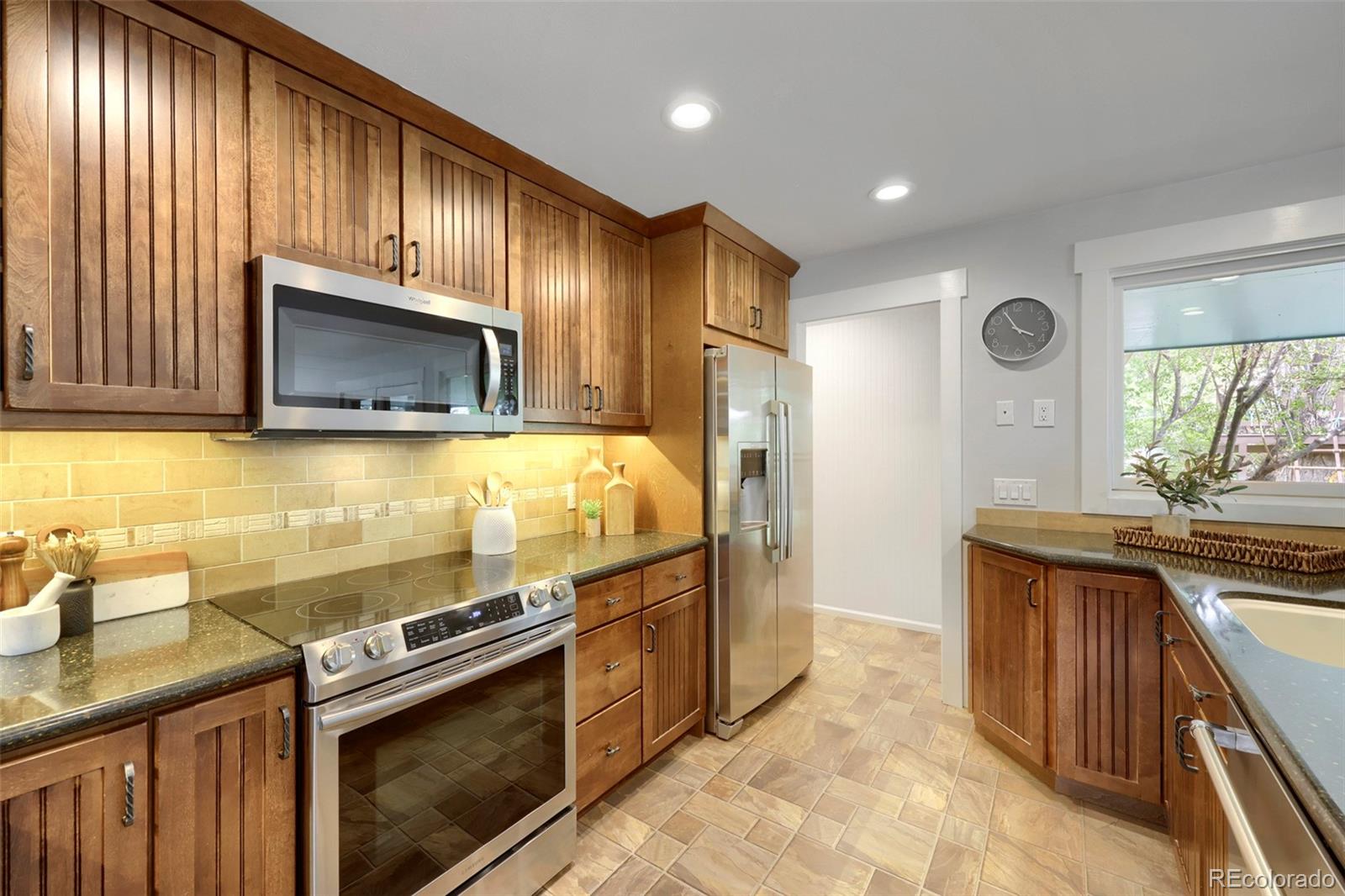 MLS Image #11 for 2578 s dover way,lakewood, Colorado