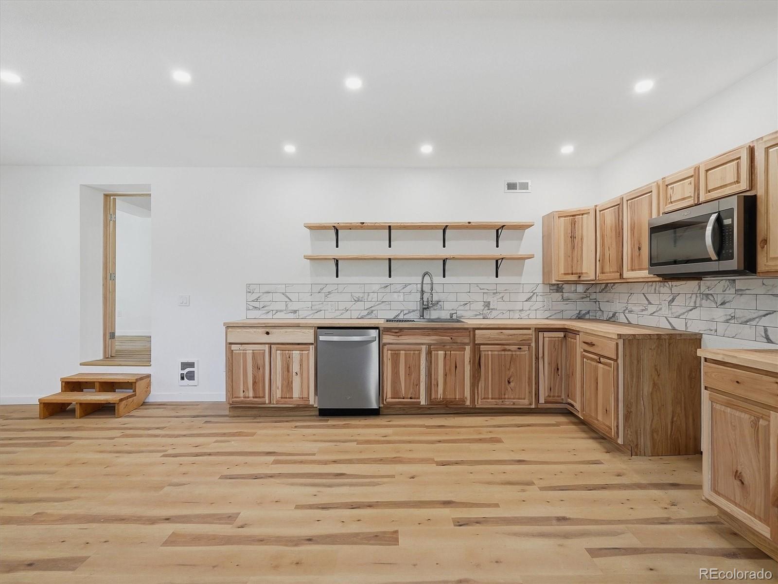 MLS Image #20 for 21628  taos road,indian hills, Colorado