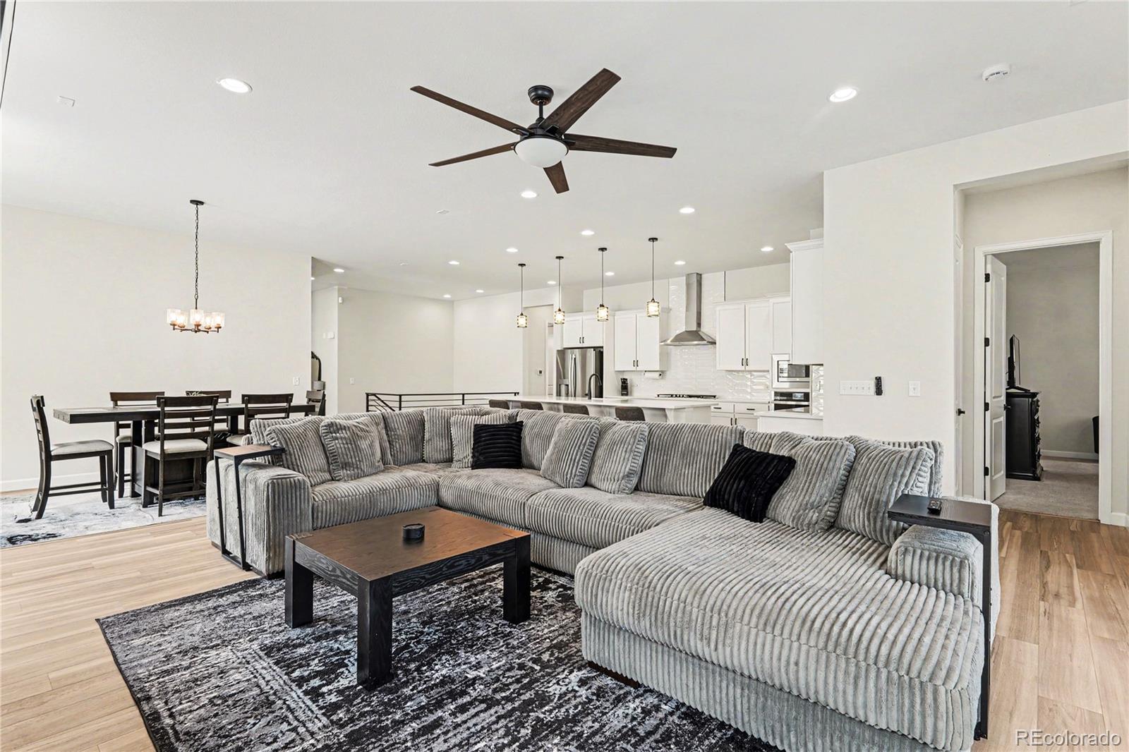 MLS Image #7 for 4044  haleyville court,aurora, Colorado