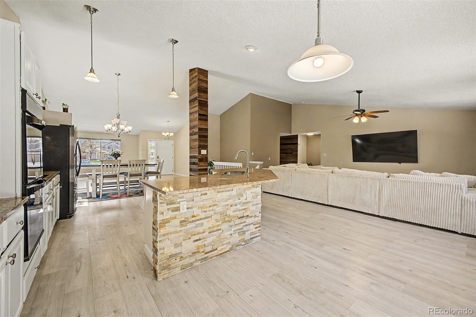 MLS Image #4 for 13122  summit grove parkway,thornton, Colorado