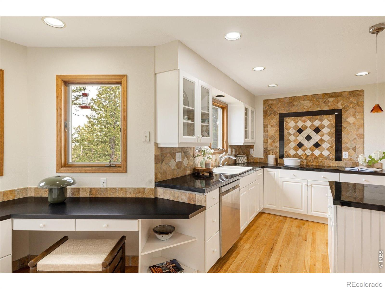 MLS Image #12 for 124  deer trail circle,boulder, Colorado