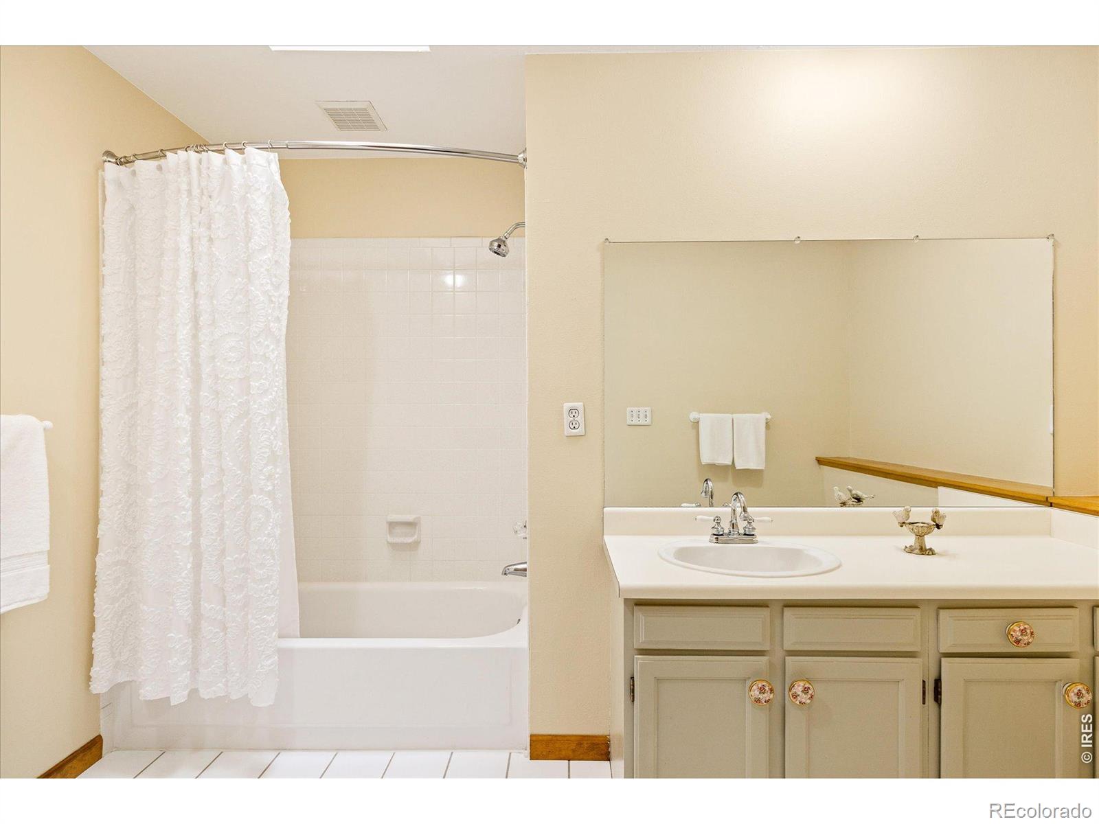 MLS Image #23 for 124  deer trail circle,boulder, Colorado
