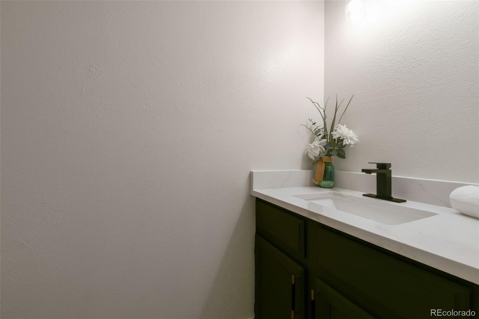 MLS Image #4 for 11149 w 17th avenue,lakewood, Colorado