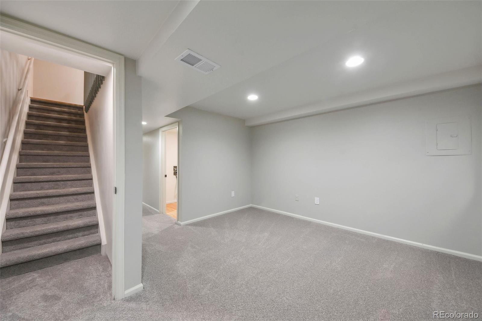 MLS Image #9 for 11149 w 17th avenue,lakewood, Colorado