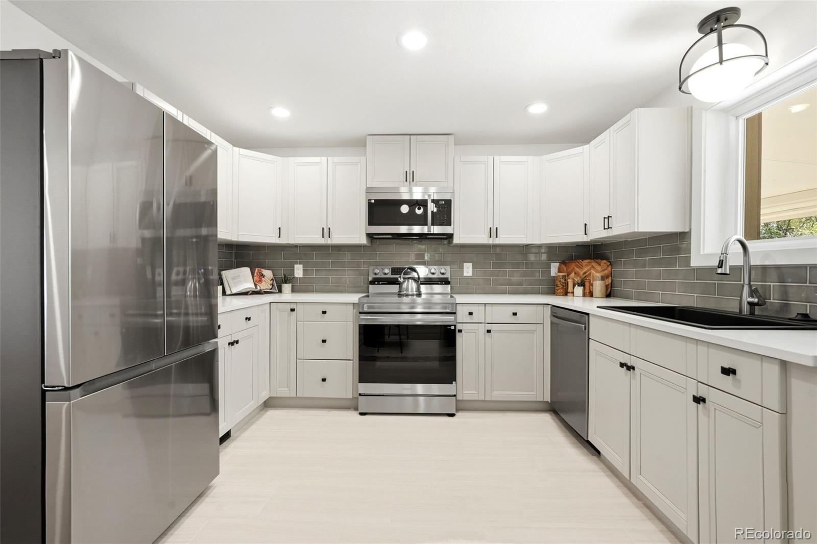 MLS Image #10 for 6005 s sycamore street,littleton, Colorado