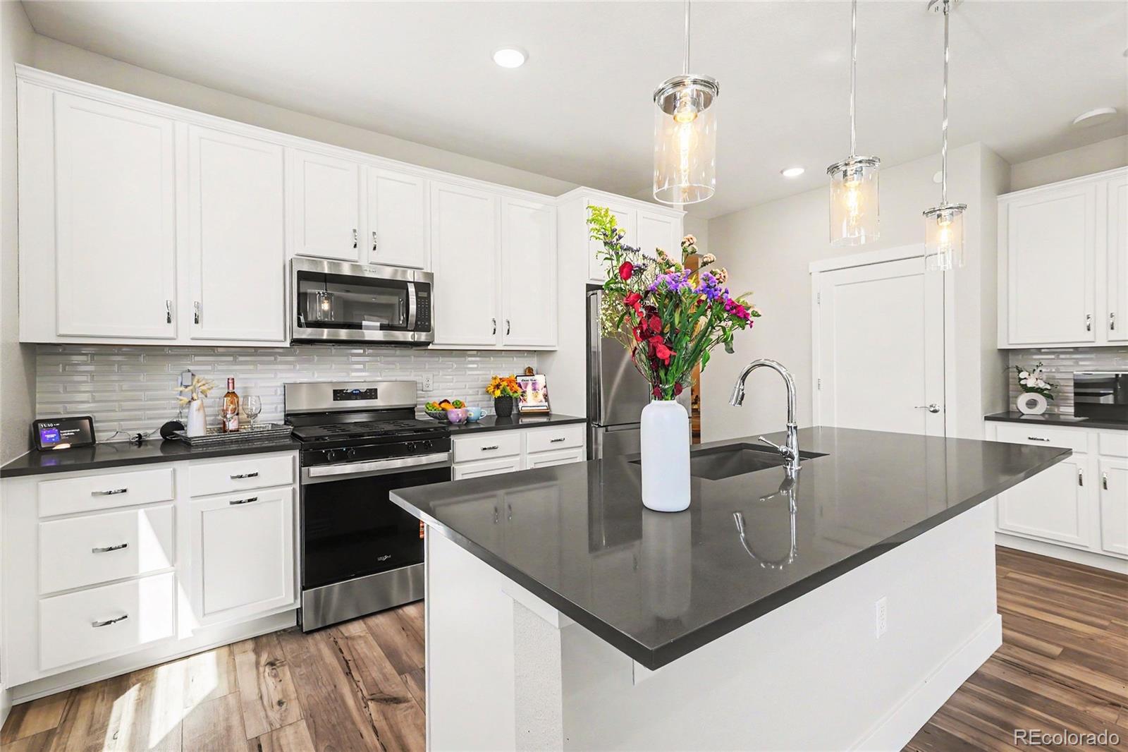 MLS Image #11 for 6874  zuni court,denver, Colorado