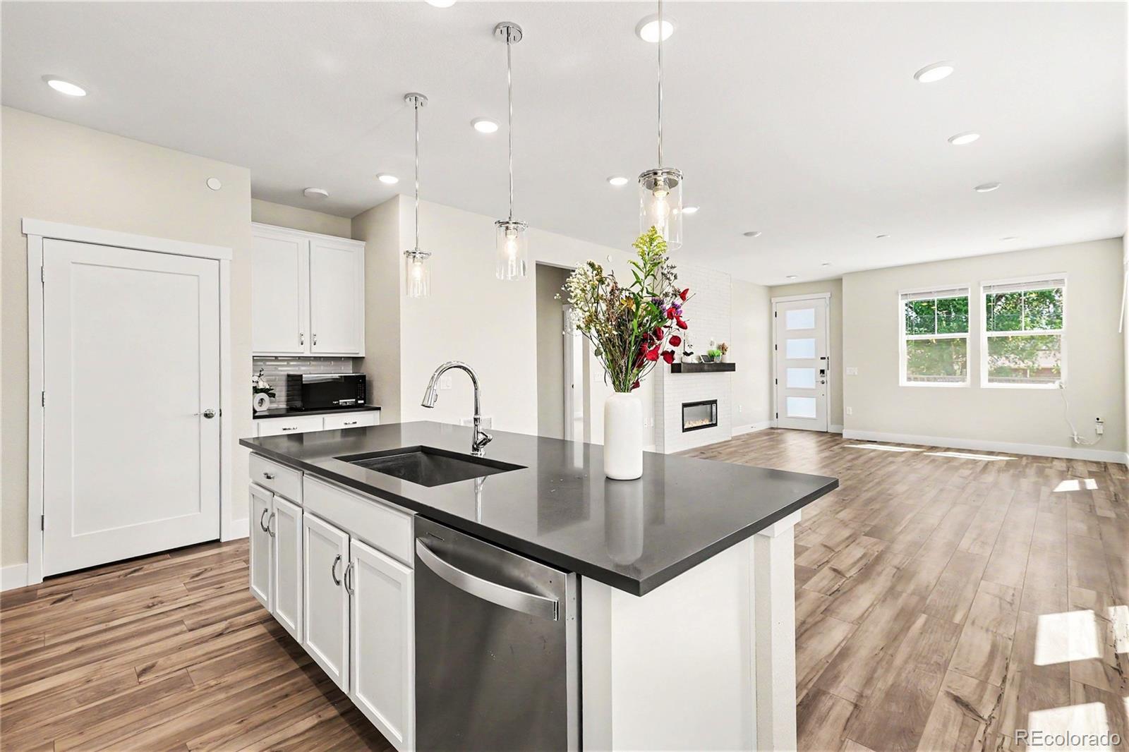 MLS Image #7 for 6874  zuni court,denver, Colorado