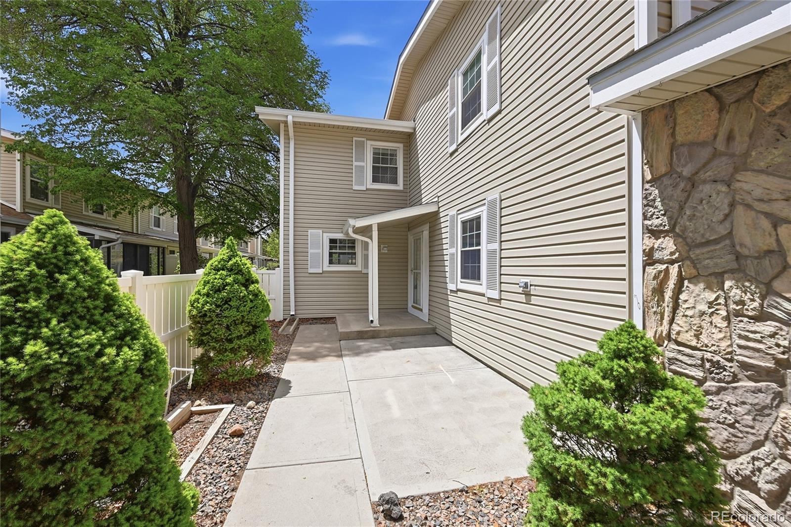 MLS Image #1 for 2770 s heather gardens way,aurora, Colorado