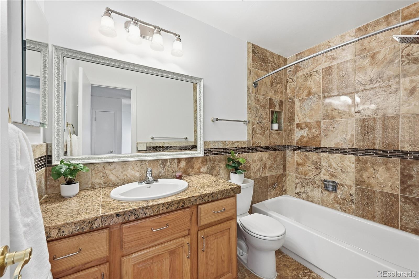 MLS Image #17 for 2770 s heather gardens way,aurora, Colorado