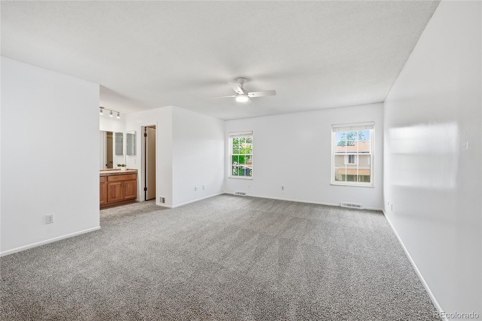 MLS Image #18 for 2770 s heather gardens way,aurora, Colorado