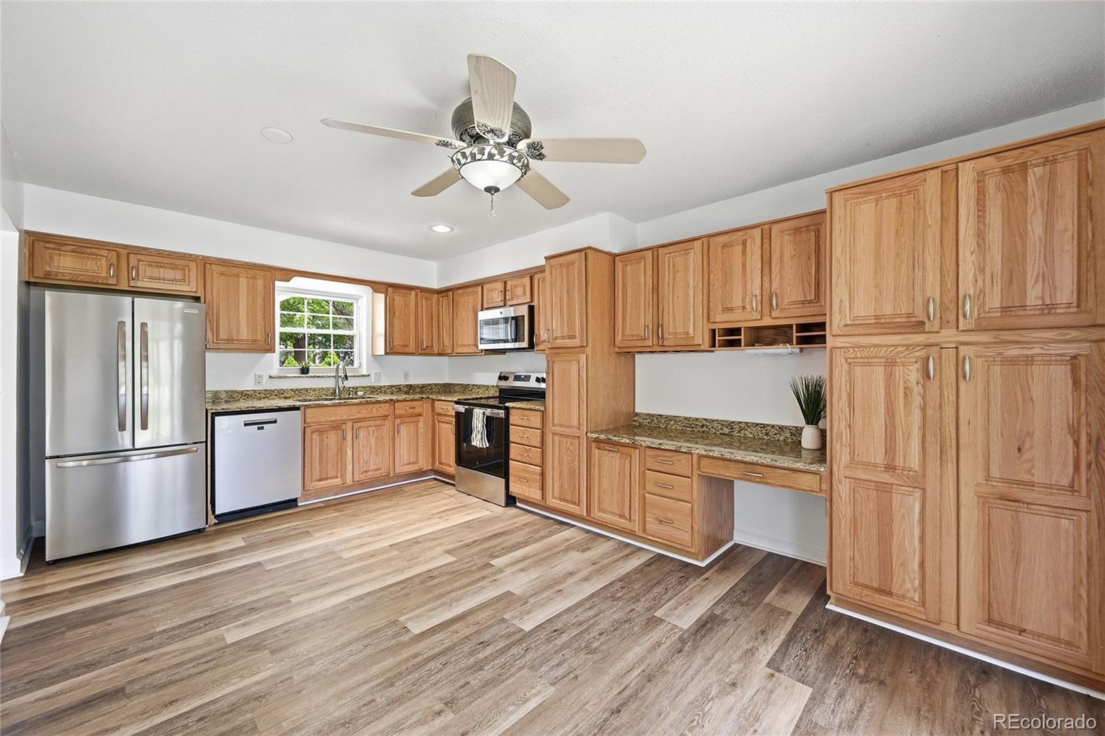 MLS Image #3 for 2770 s heather gardens way,aurora, Colorado