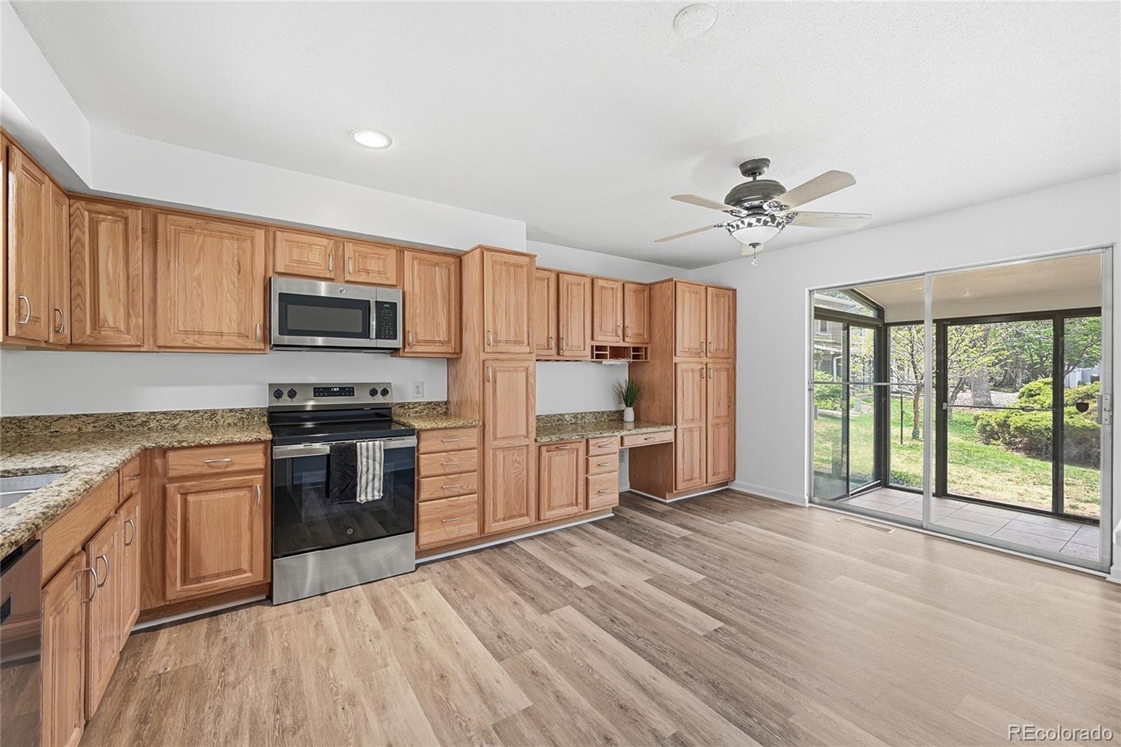 MLS Image #4 for 2770 s heather gardens way,aurora, Colorado
