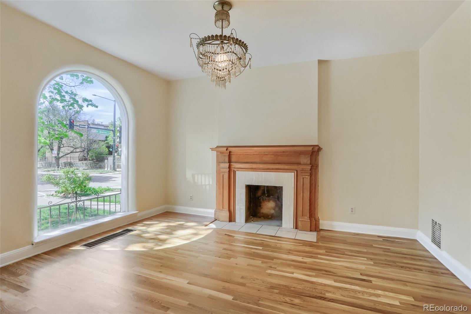 MLS Image #13 for 684 n downing street,denver, Colorado