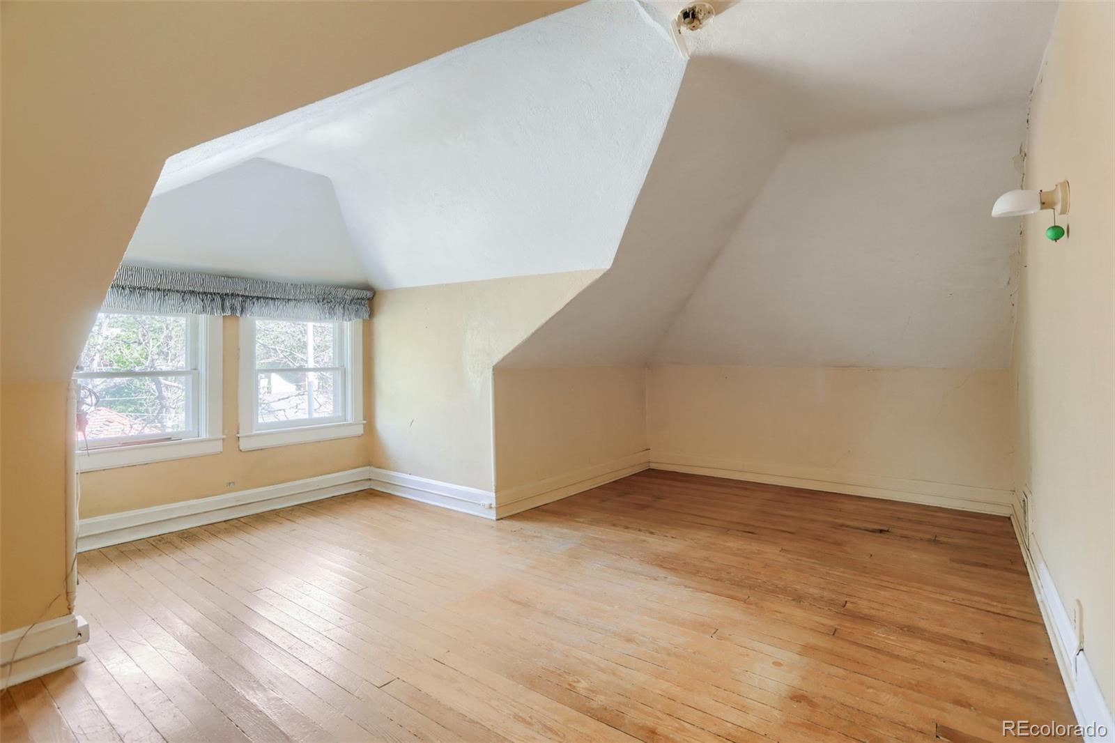 MLS Image #23 for 684 n downing street,denver, Colorado