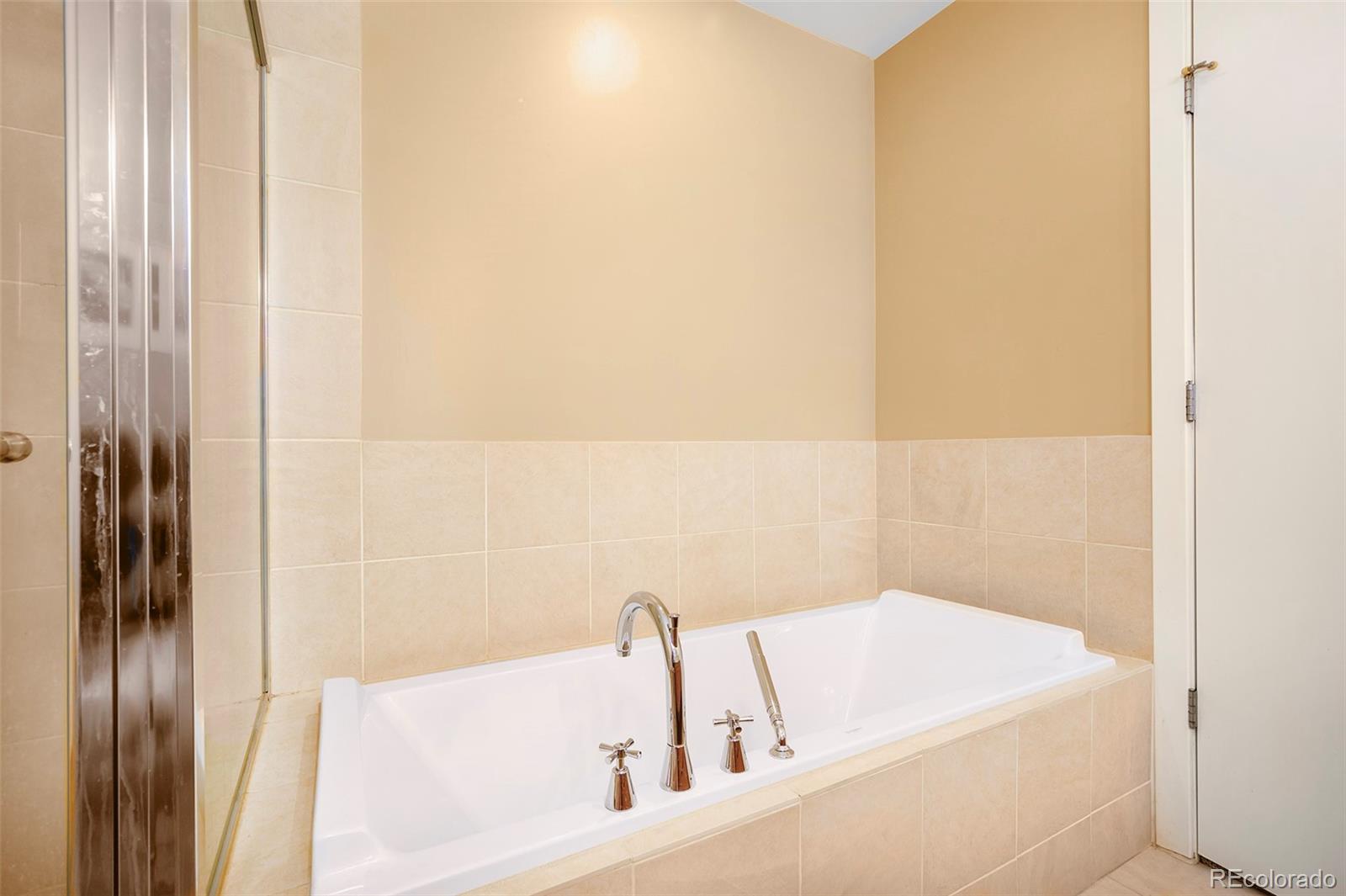MLS Image #8 for 410  acoma street 203,denver, Colorado