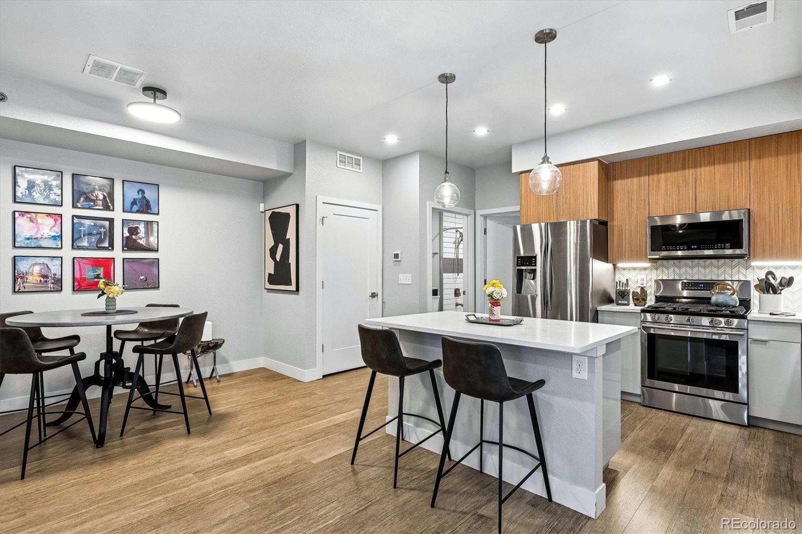 MLS Image #11 for 2061 s milwaukee street,denver, Colorado