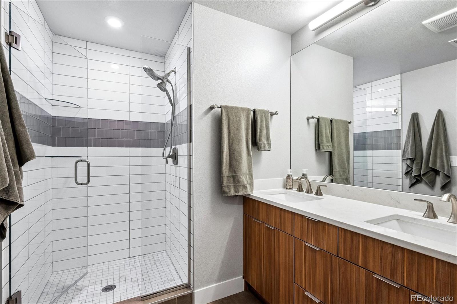 MLS Image #19 for 2061 s milwaukee street,denver, Colorado