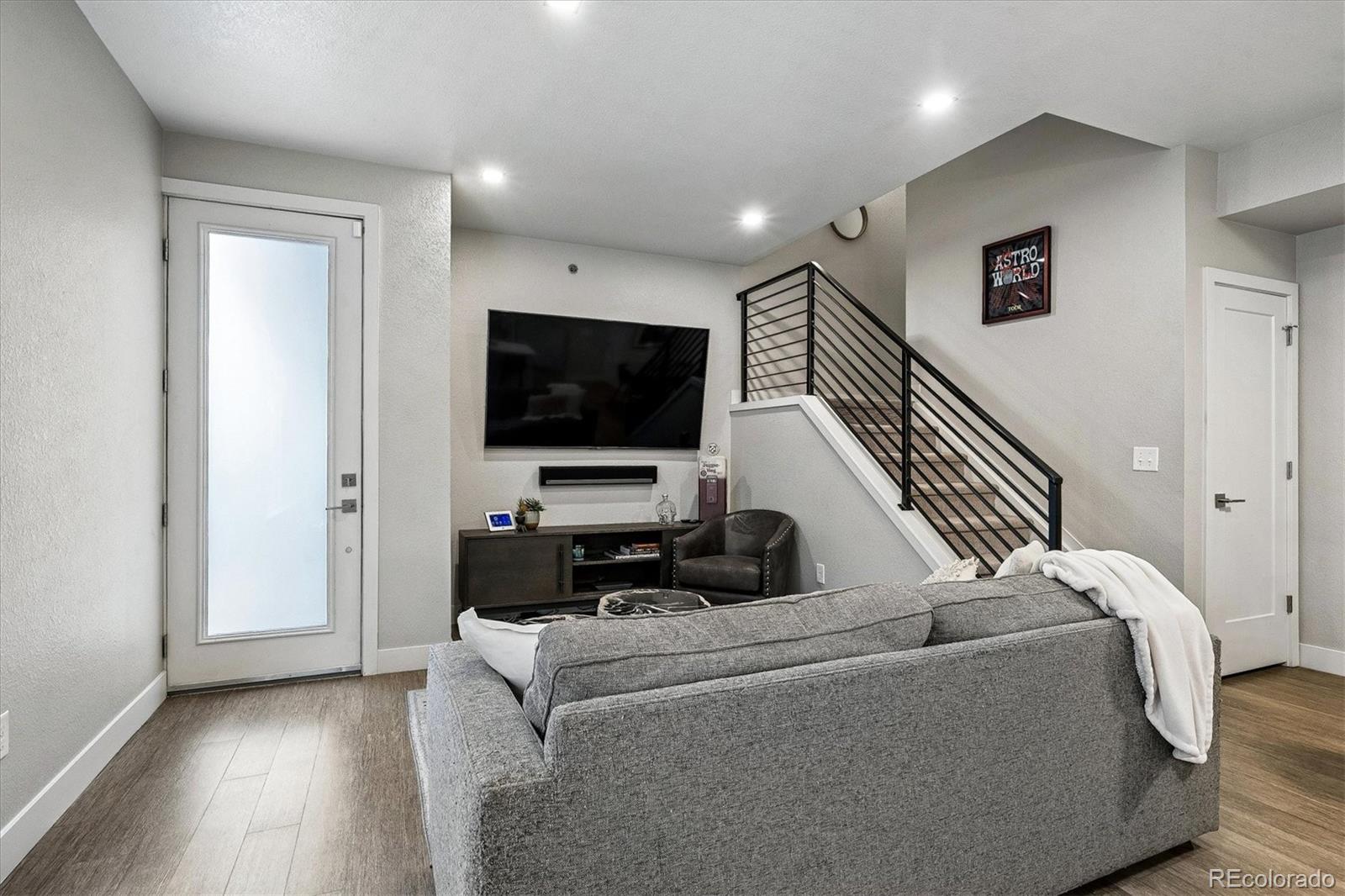 MLS Image #2 for 2061 s milwaukee street,denver, Colorado