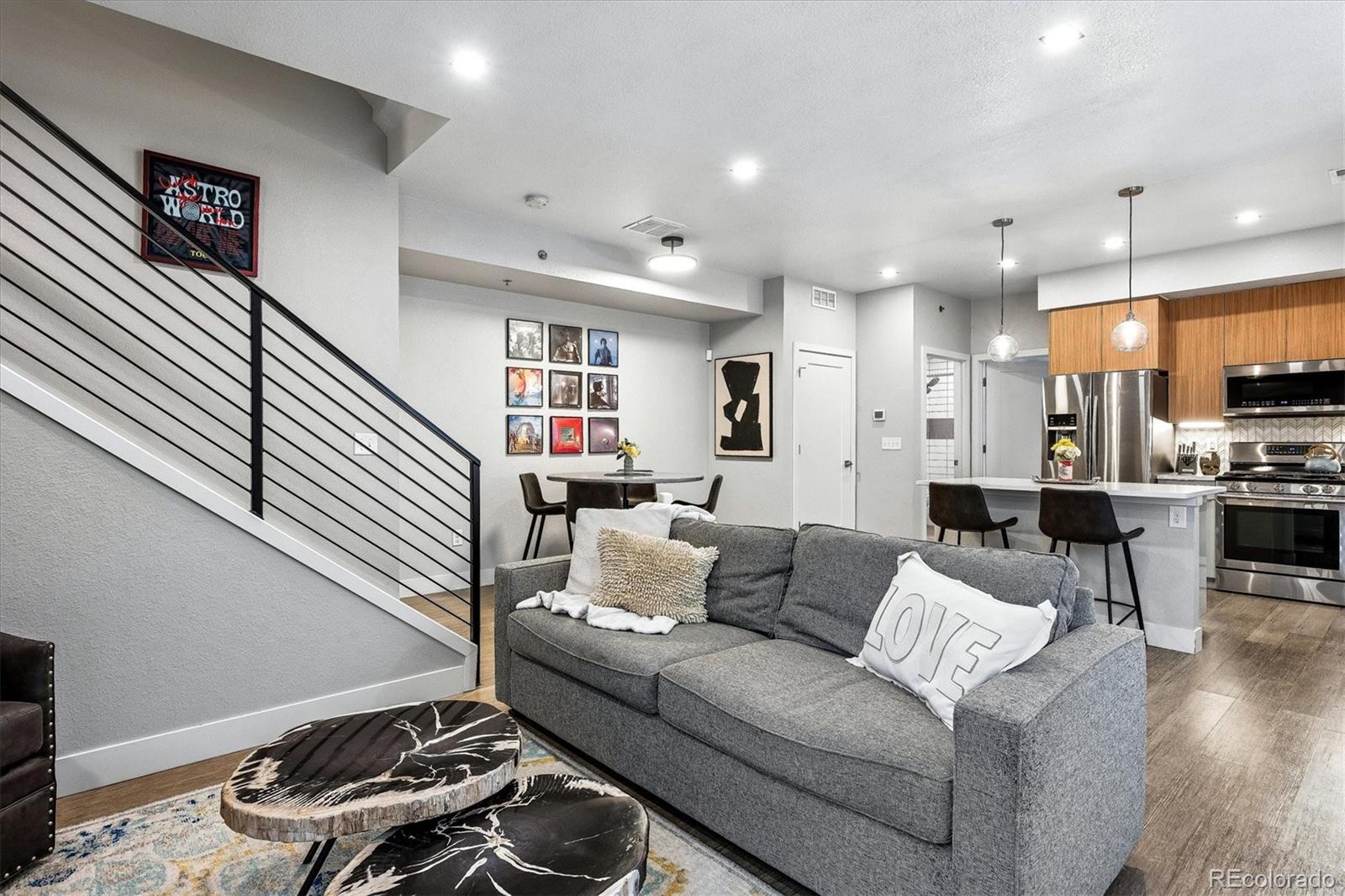 MLS Image #3 for 2061 s milwaukee street,denver, Colorado