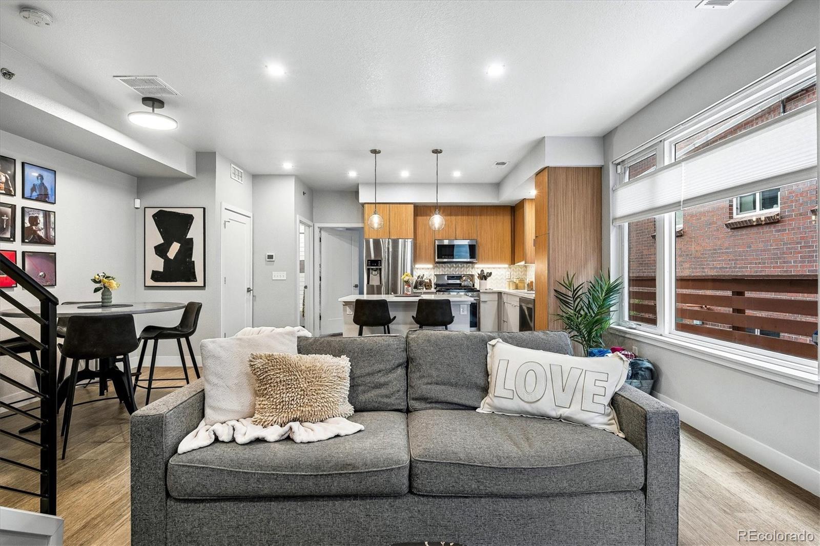 MLS Image #4 for 2061 s milwaukee street,denver, Colorado