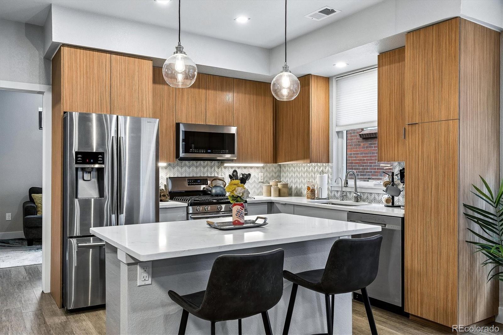 MLS Image #9 for 2061 s milwaukee street,denver, Colorado