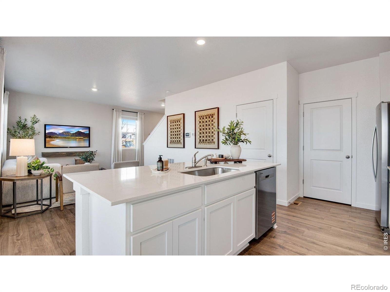 MLS Image #10 for 842  trumpet lane,windsor, Colorado