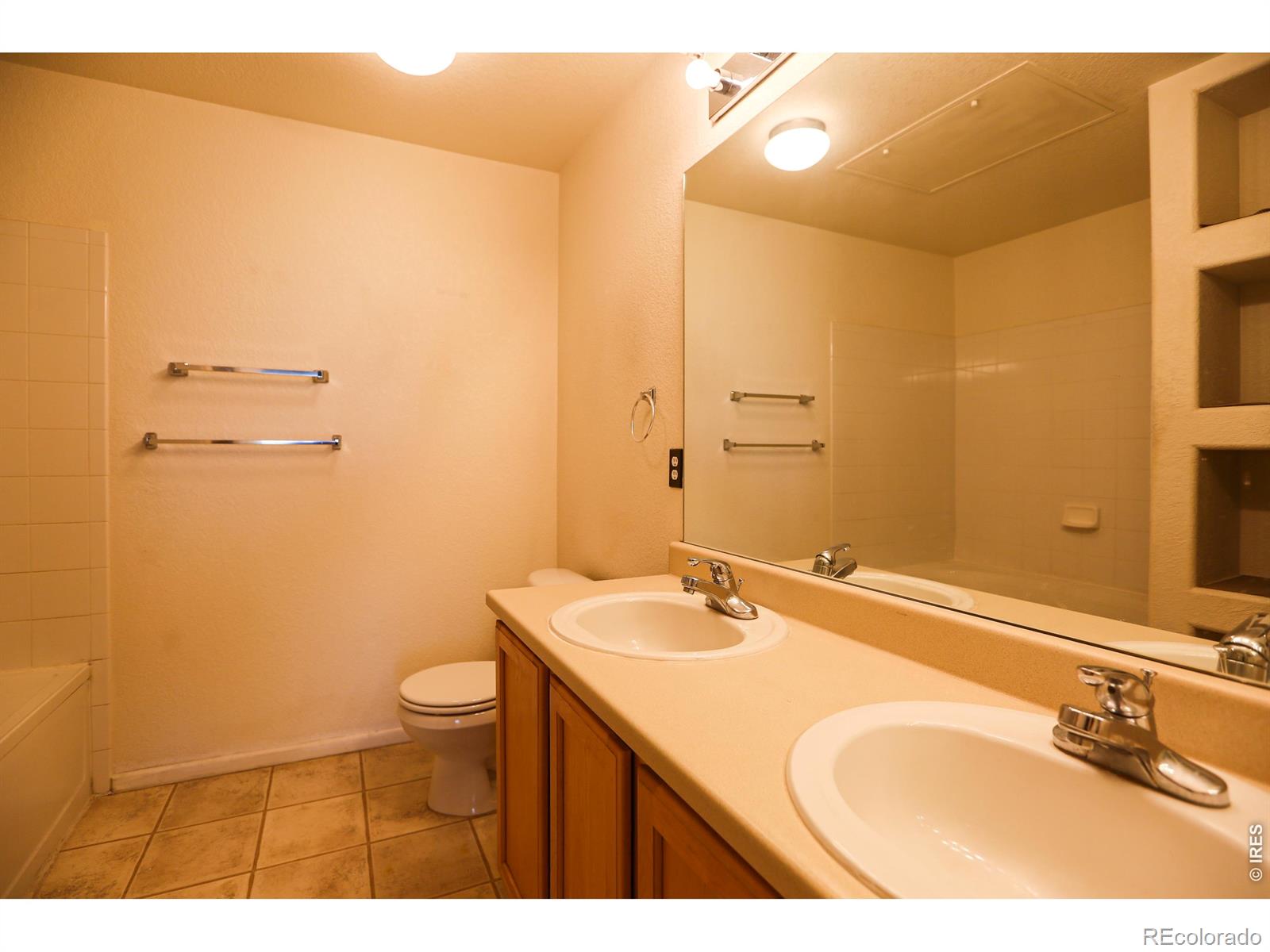 MLS Image #16 for 5255  memphis street,denver, Colorado