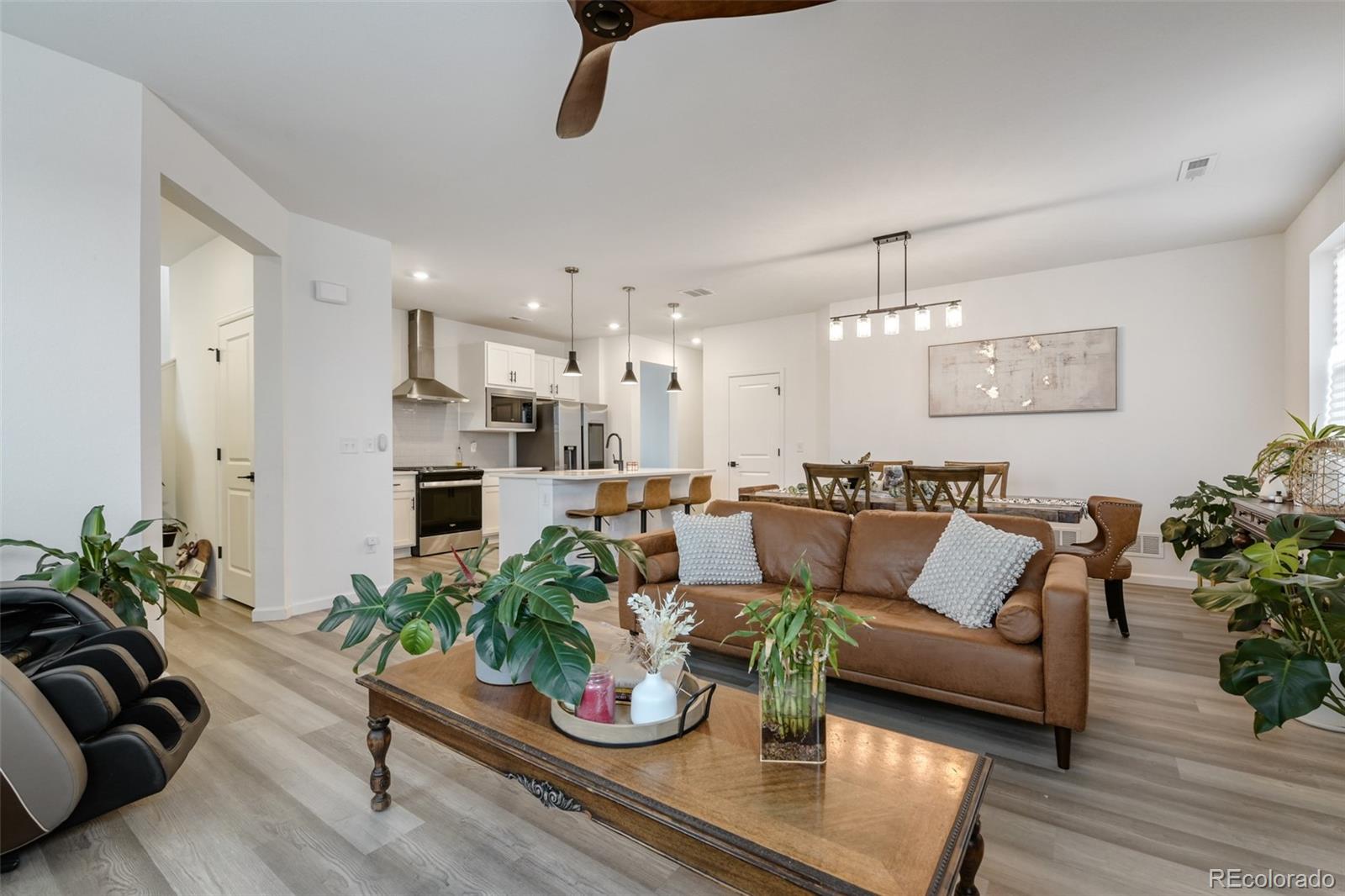 MLS Image #13 for 2922  nectar street,strasburg, Colorado