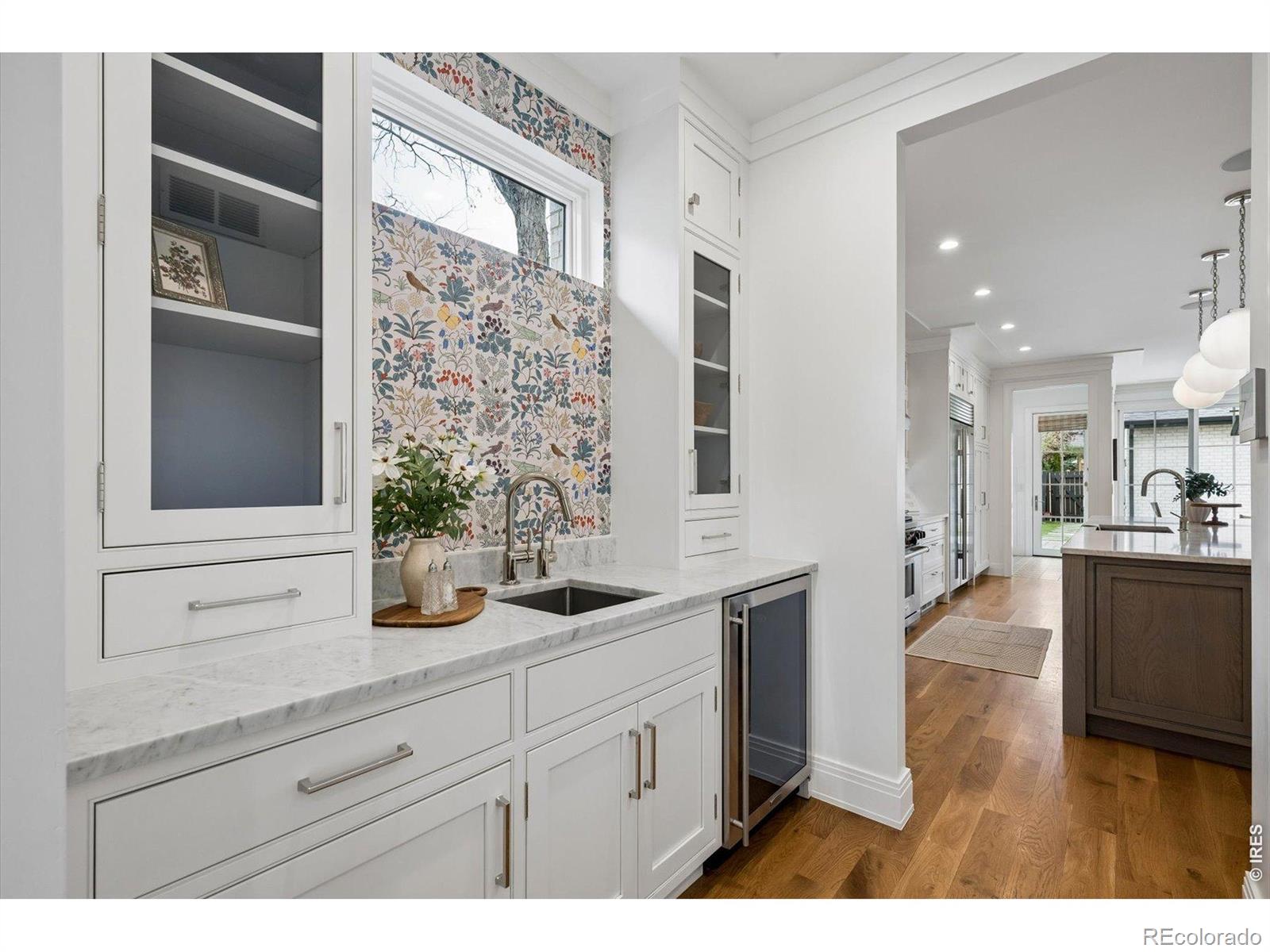 MLS Image #17 for 792 s high street,denver, Colorado