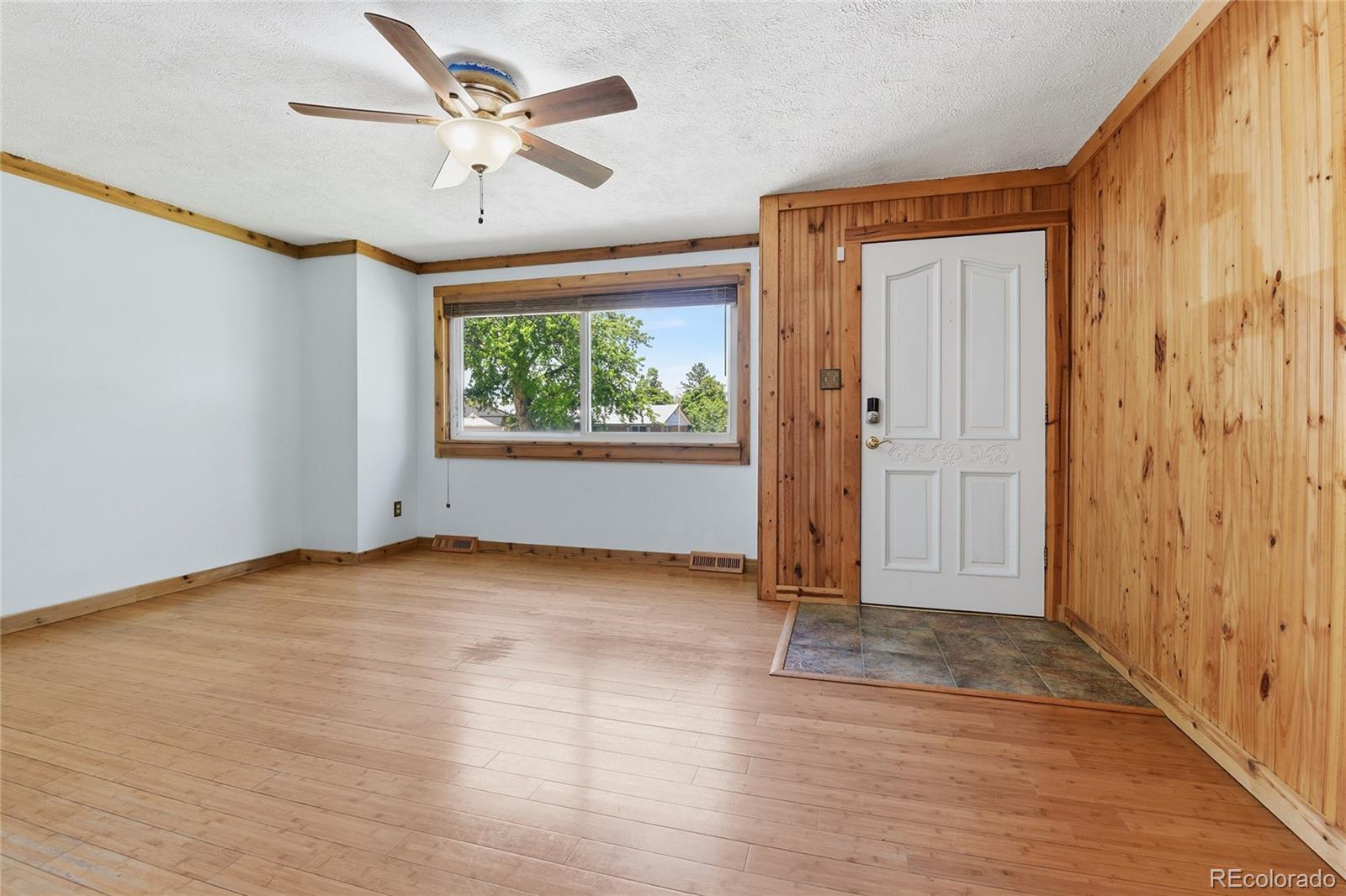 MLS Image #4 for 12120 e center drive,aurora, Colorado