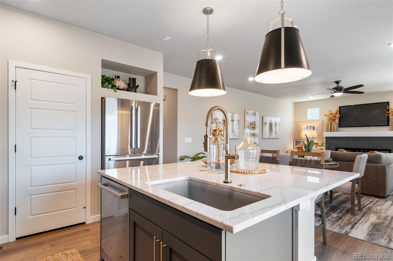 MLS Image #4 for 21782 e 46th place,aurora, Colorado