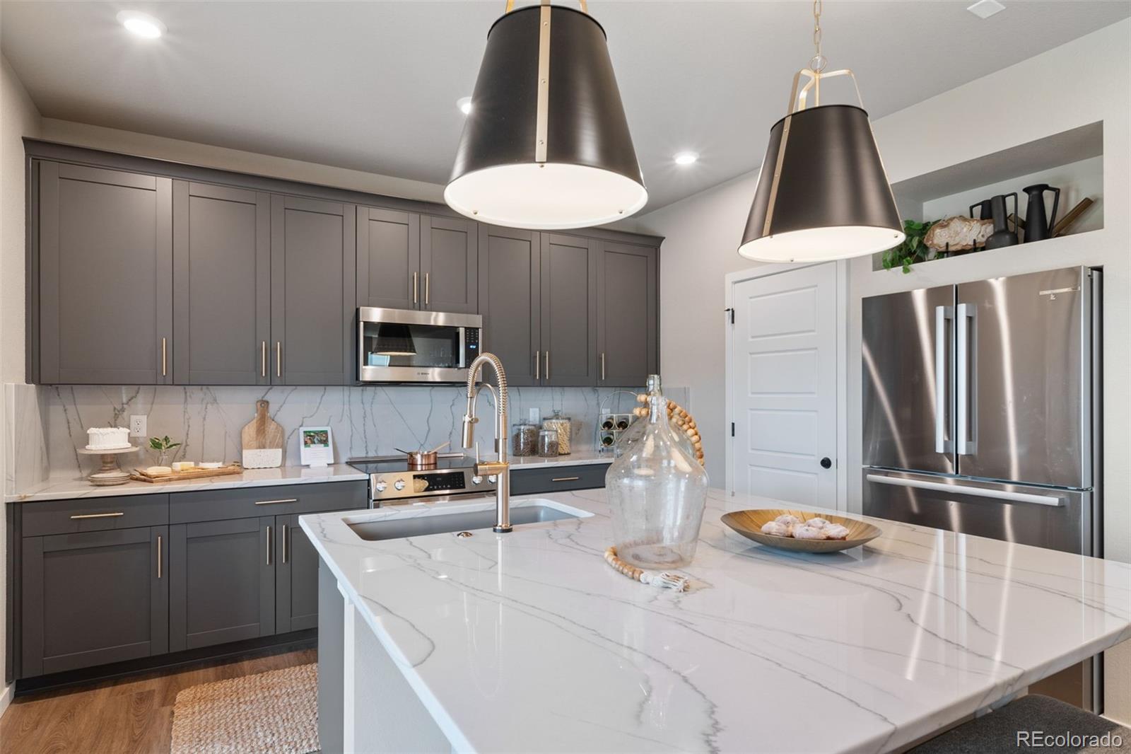 MLS Image #5 for 21782 e 46th place,aurora, Colorado