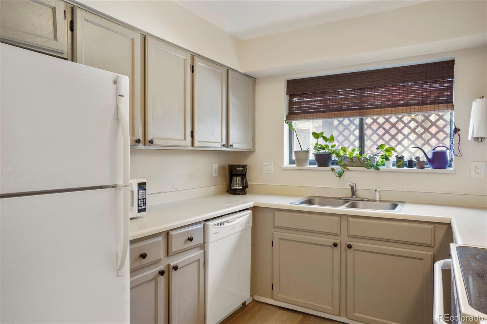 MLS Image #7 for 416  wright street,lakewood, Colorado
