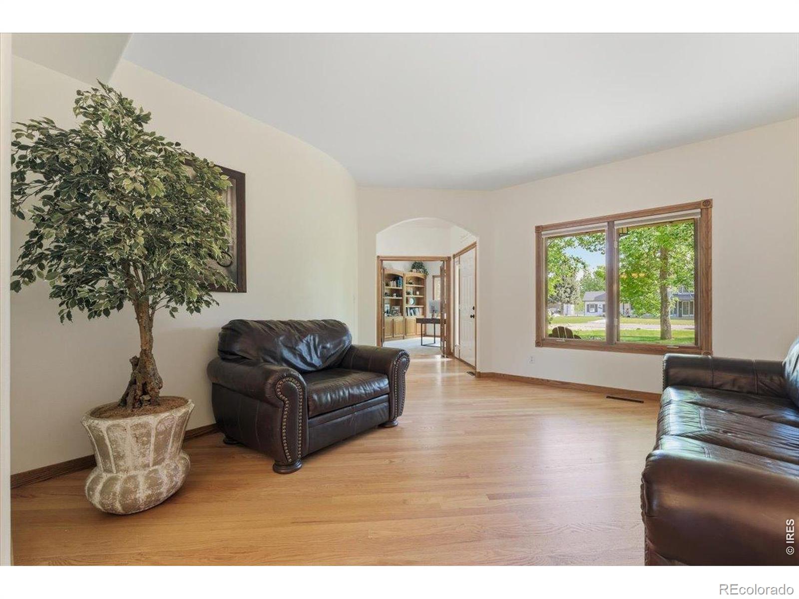 MLS Image #11 for 210  southside court,fort collins, Colorado