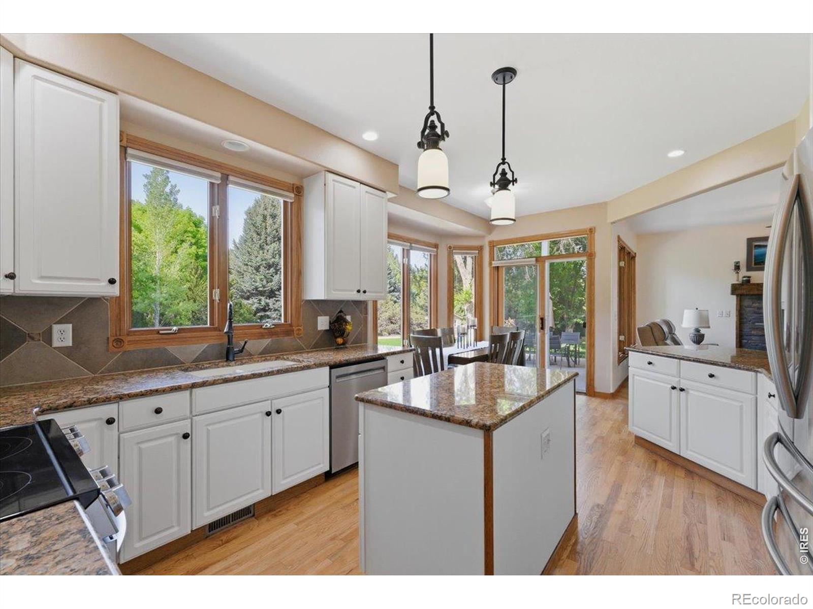 MLS Image #14 for 210  southside court,fort collins, Colorado